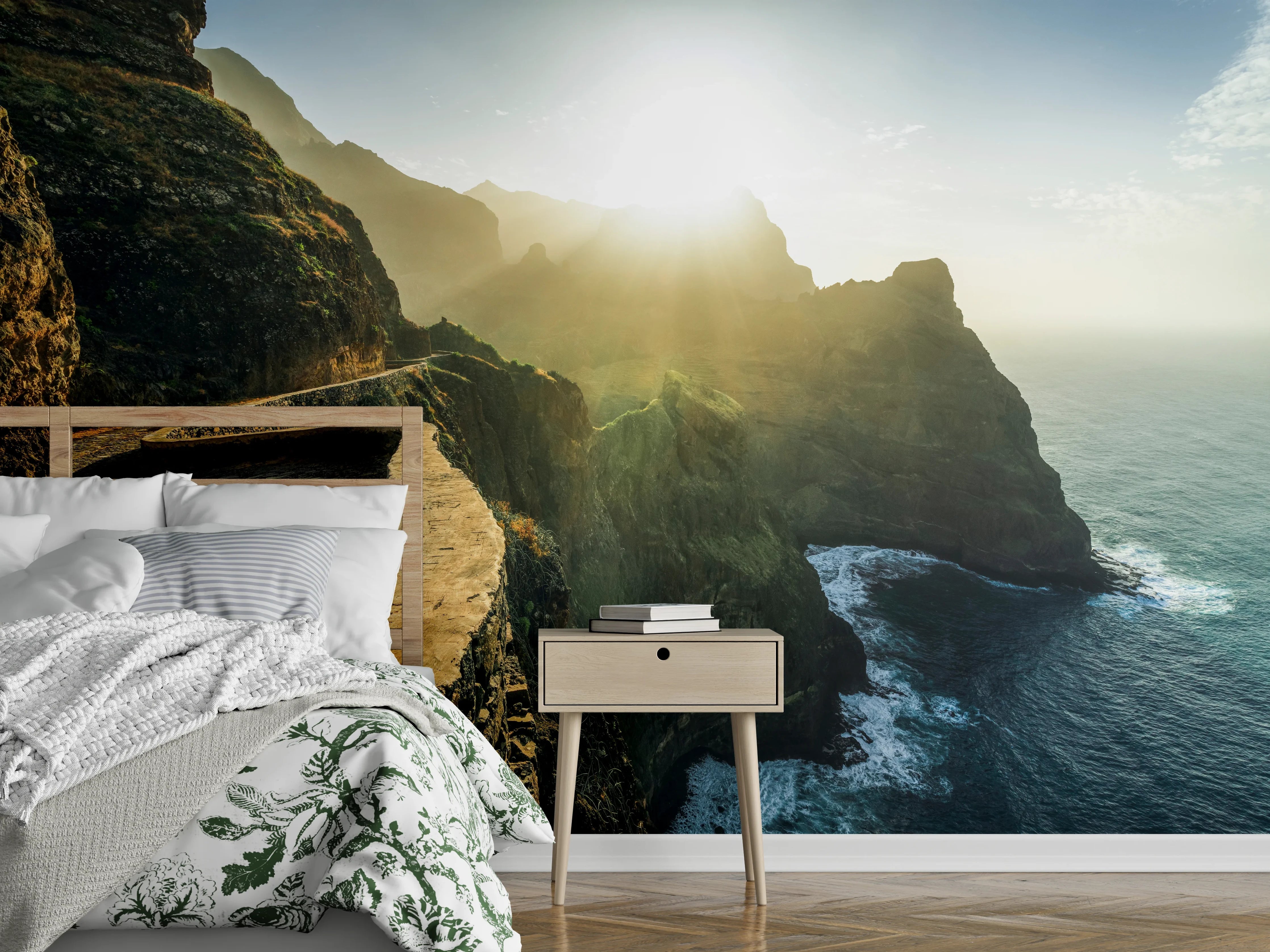 Wandverkleidung Schlafzimmer - Sonnenaufgang Küstenlandschaft Gebirge Panorama