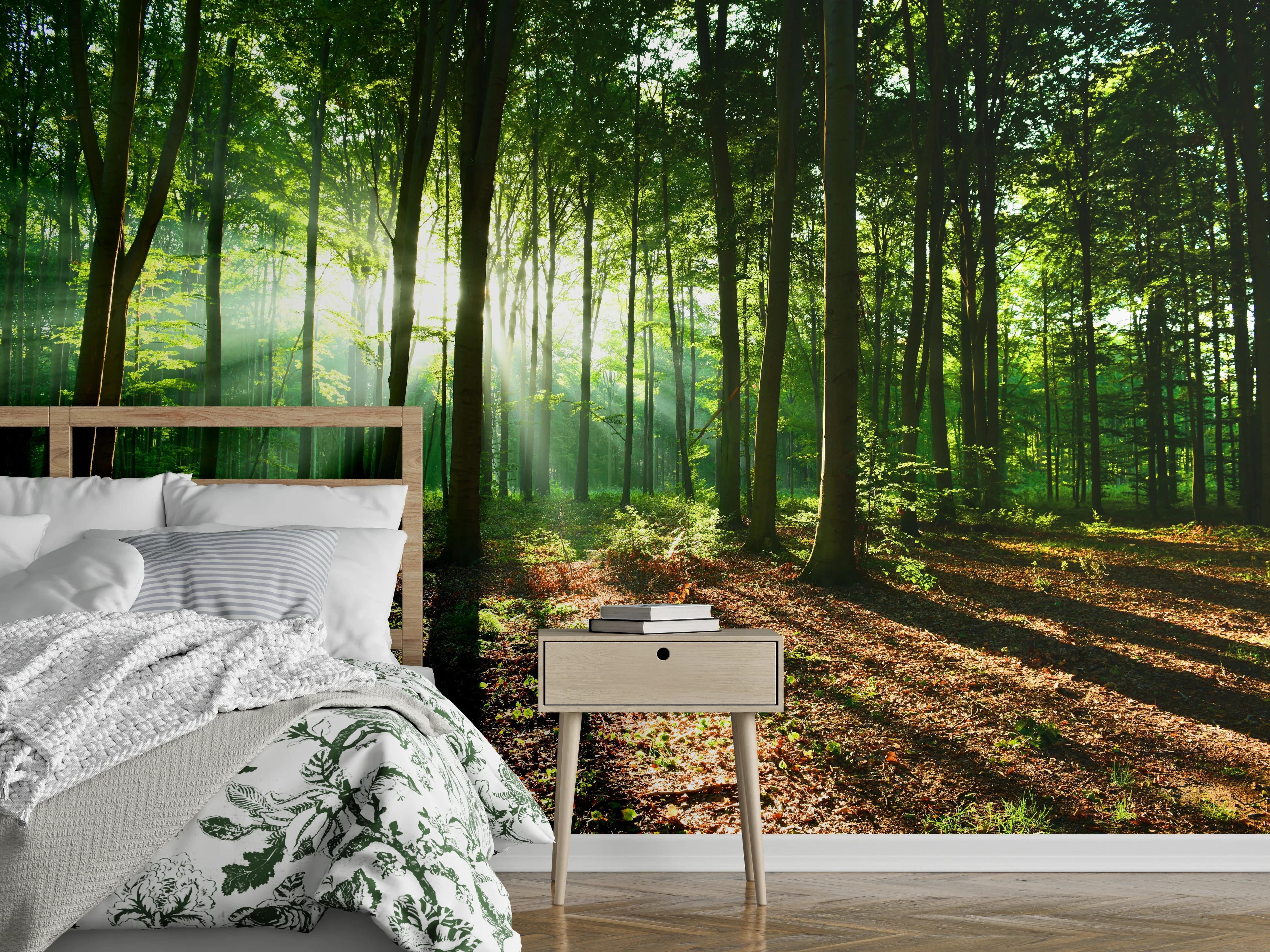 Wandverkleidung Schlafzimmer - Sonnenstrahlen im grünen Waldmotiv