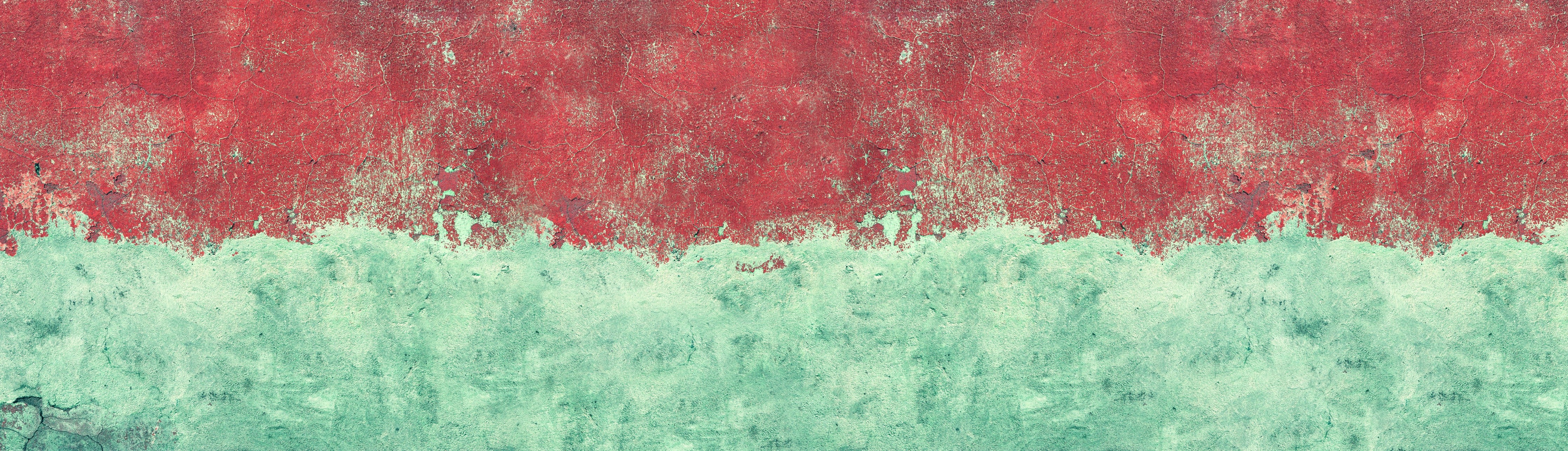 Wandverkleidung Schlafzimmer-Türkis-rote Wand im Grunge-Stil
