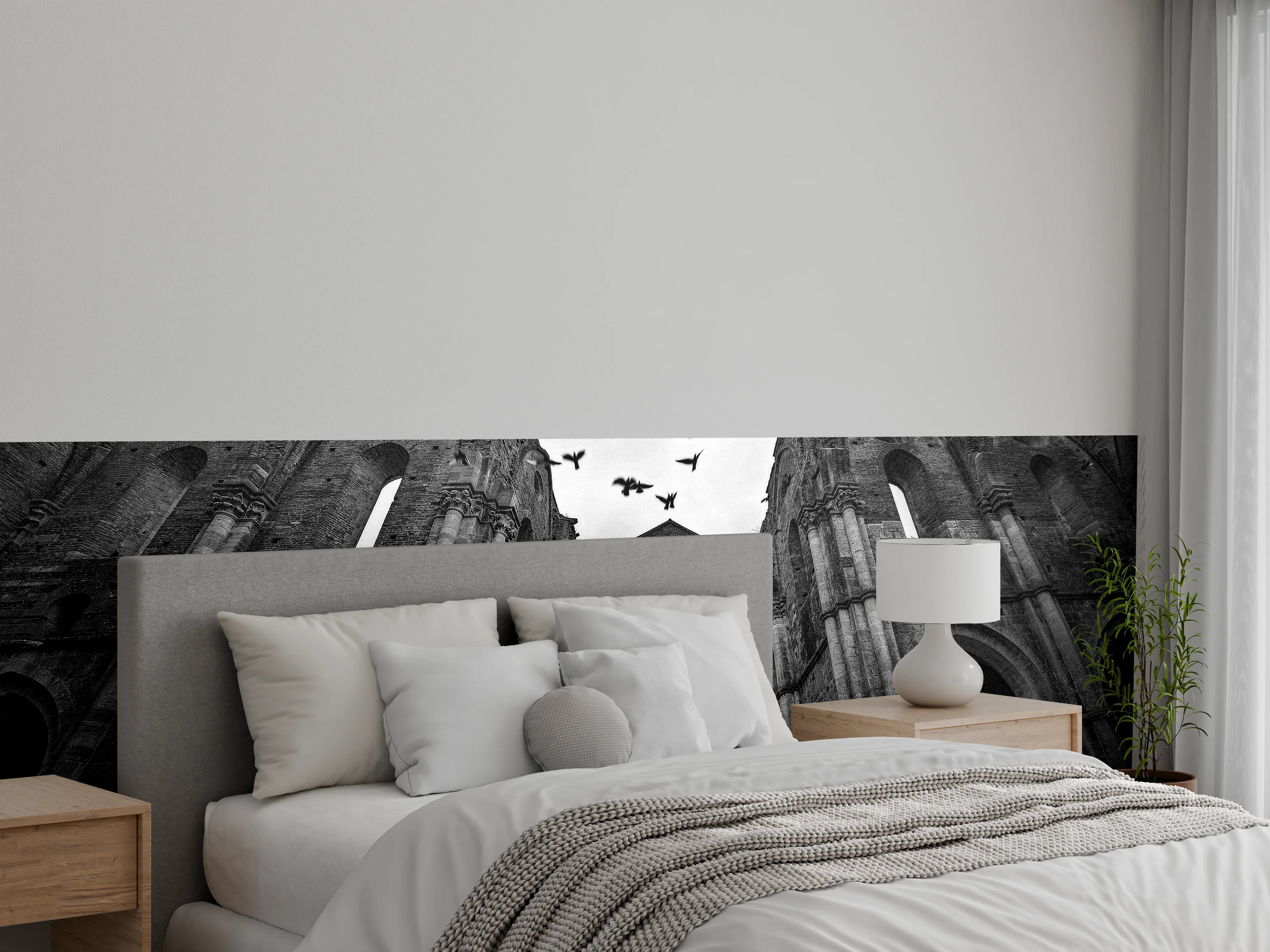 Wandverkleidung Schlafzimmer - Verfallene Kathedrale in Schwarz-Weiß