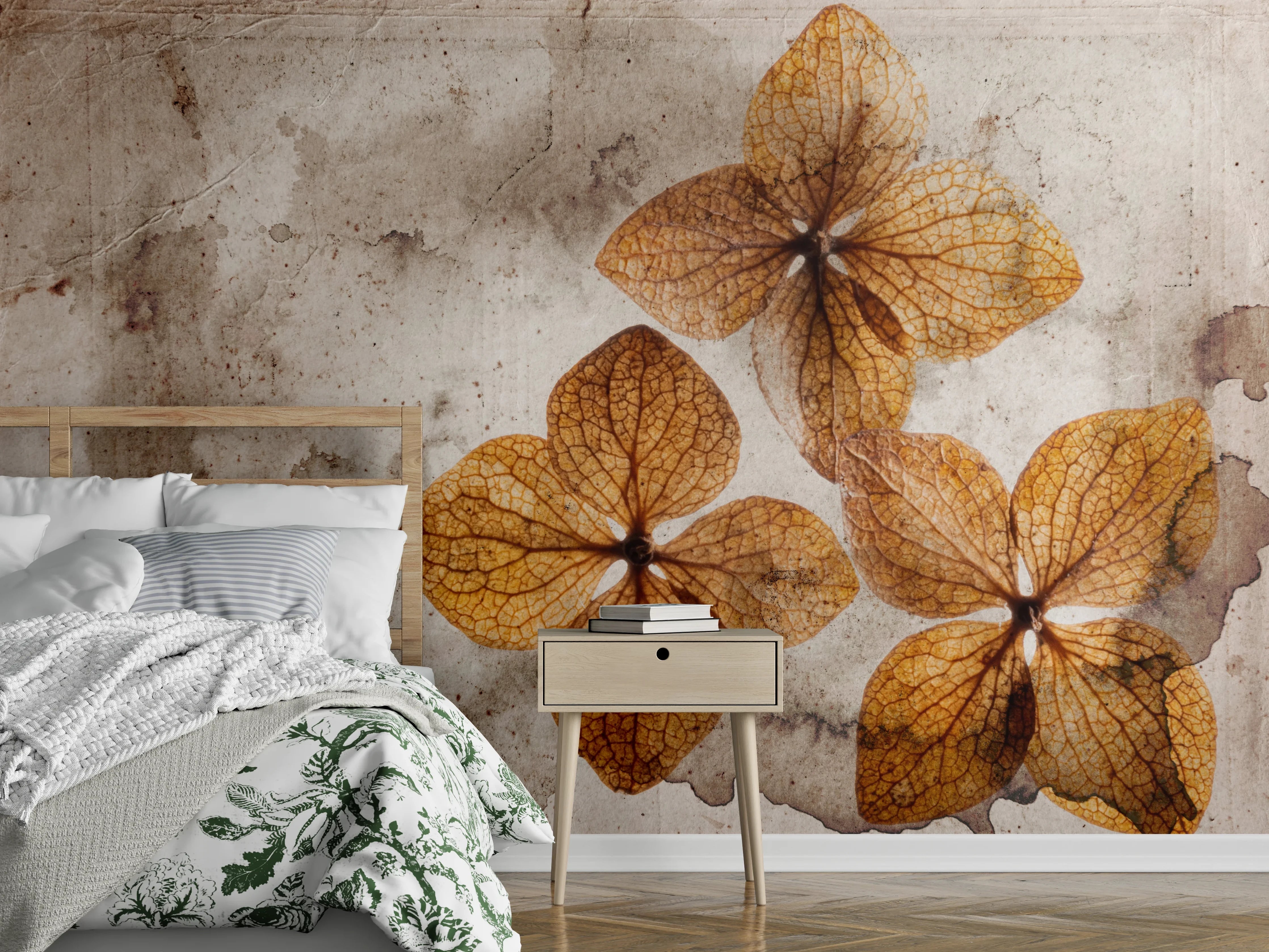 Wandverkleidung Schlafzimmer - Vintage Hortensienblüten auf Shabby-Hintergrund