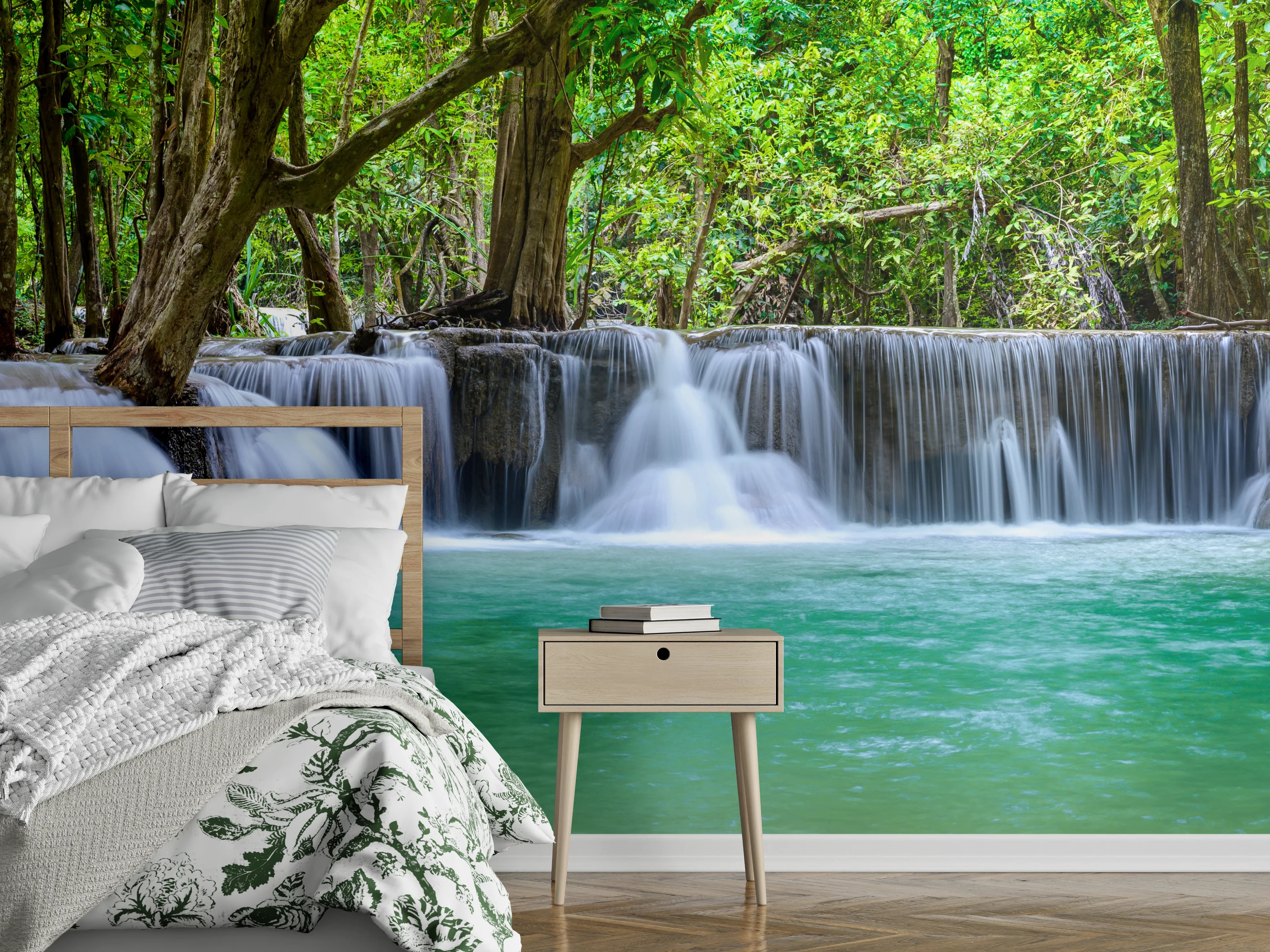 Wandverkleidung Schlafzimmer - Wasserfall tief im tropischen Wald