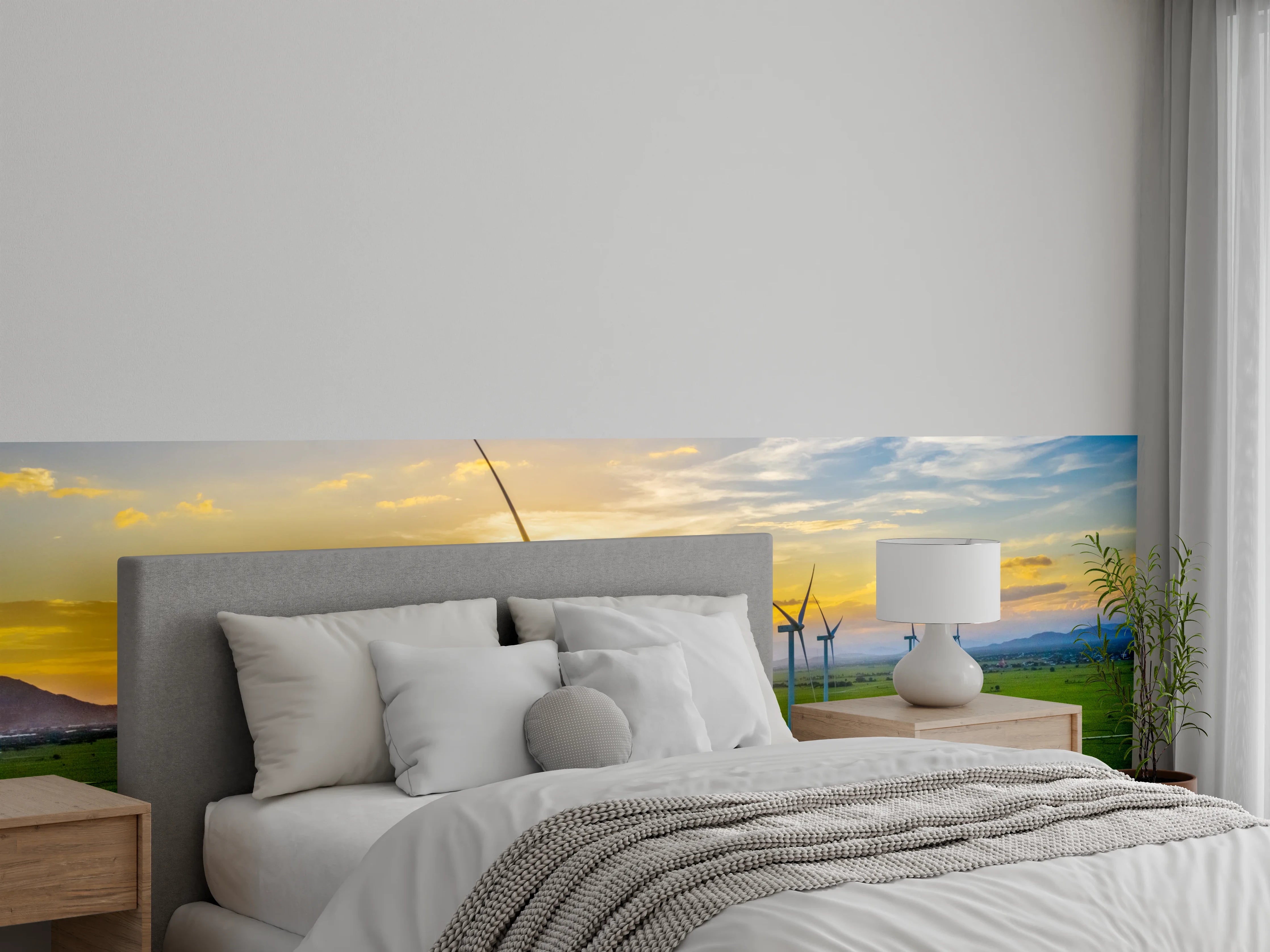 Wandverkleidung Schlafzimmer - Windräder auf grüner Wiese bei Sonnenuntergang