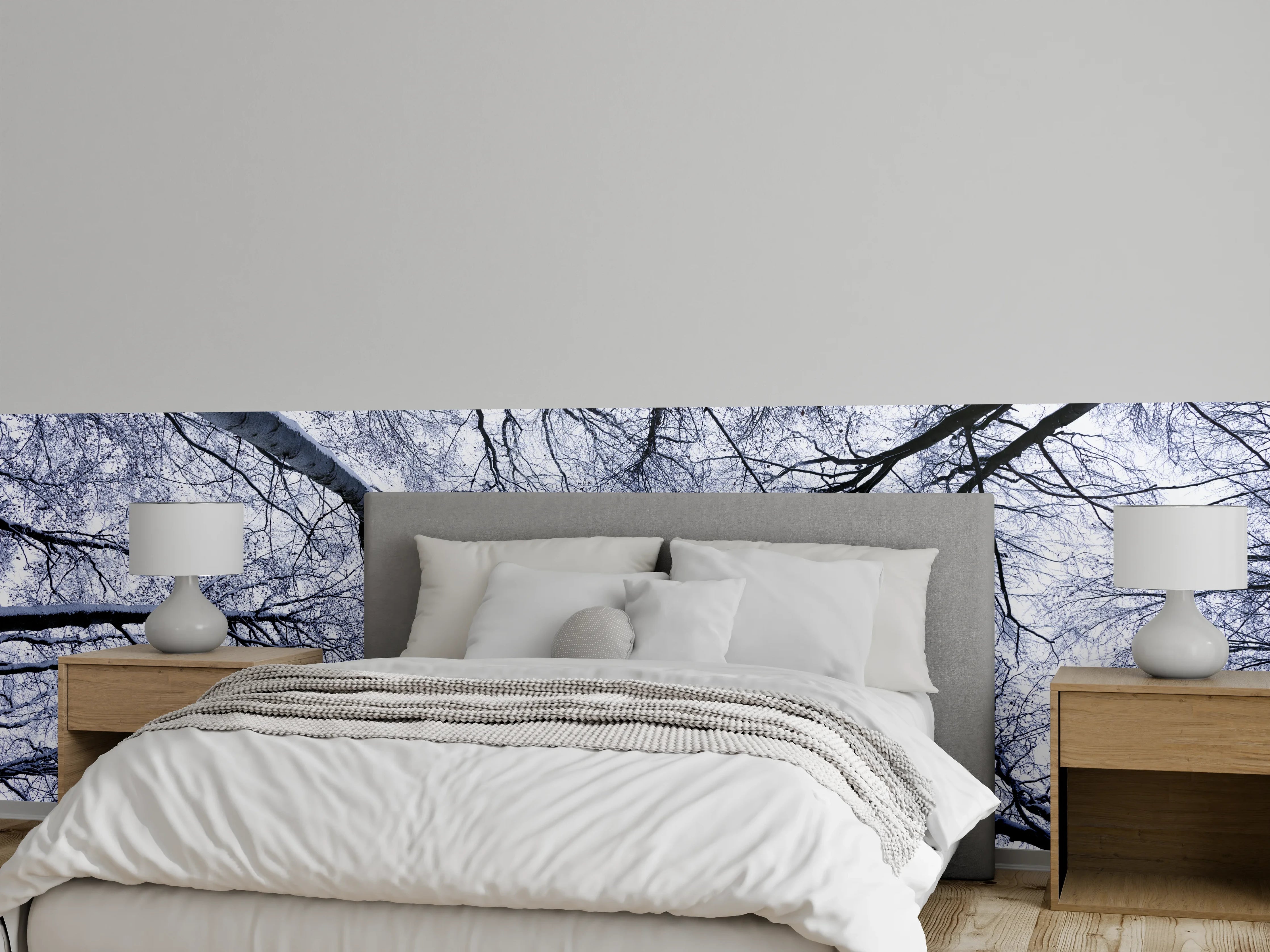 Wandverkleidung Schlafzimmer - Winterlicher Waldblick nach oben – Weiß & Schwarz