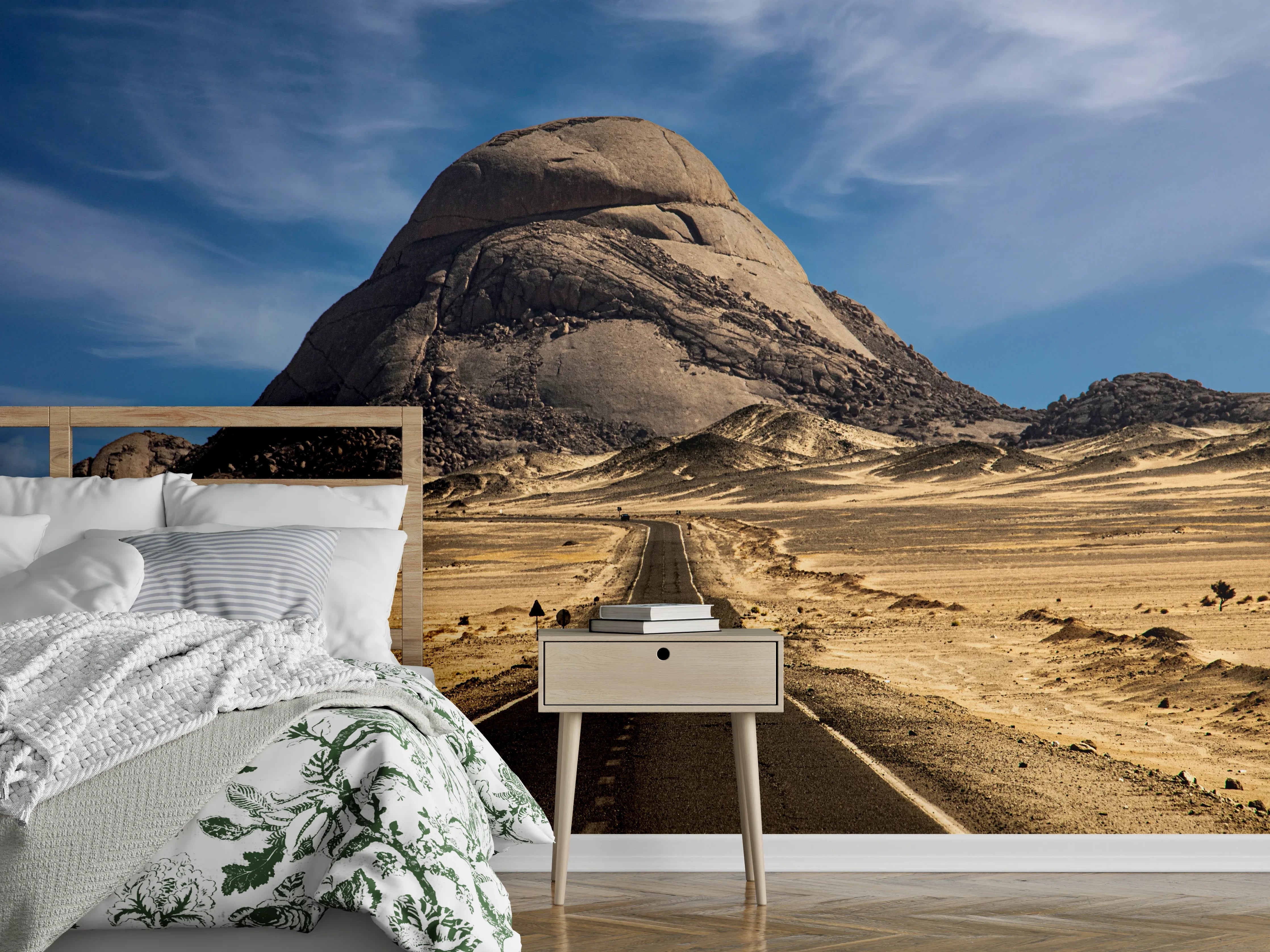 Wandverkleidung Schlafzimmer - Wüstenstraße zum markanten Bergmassiv