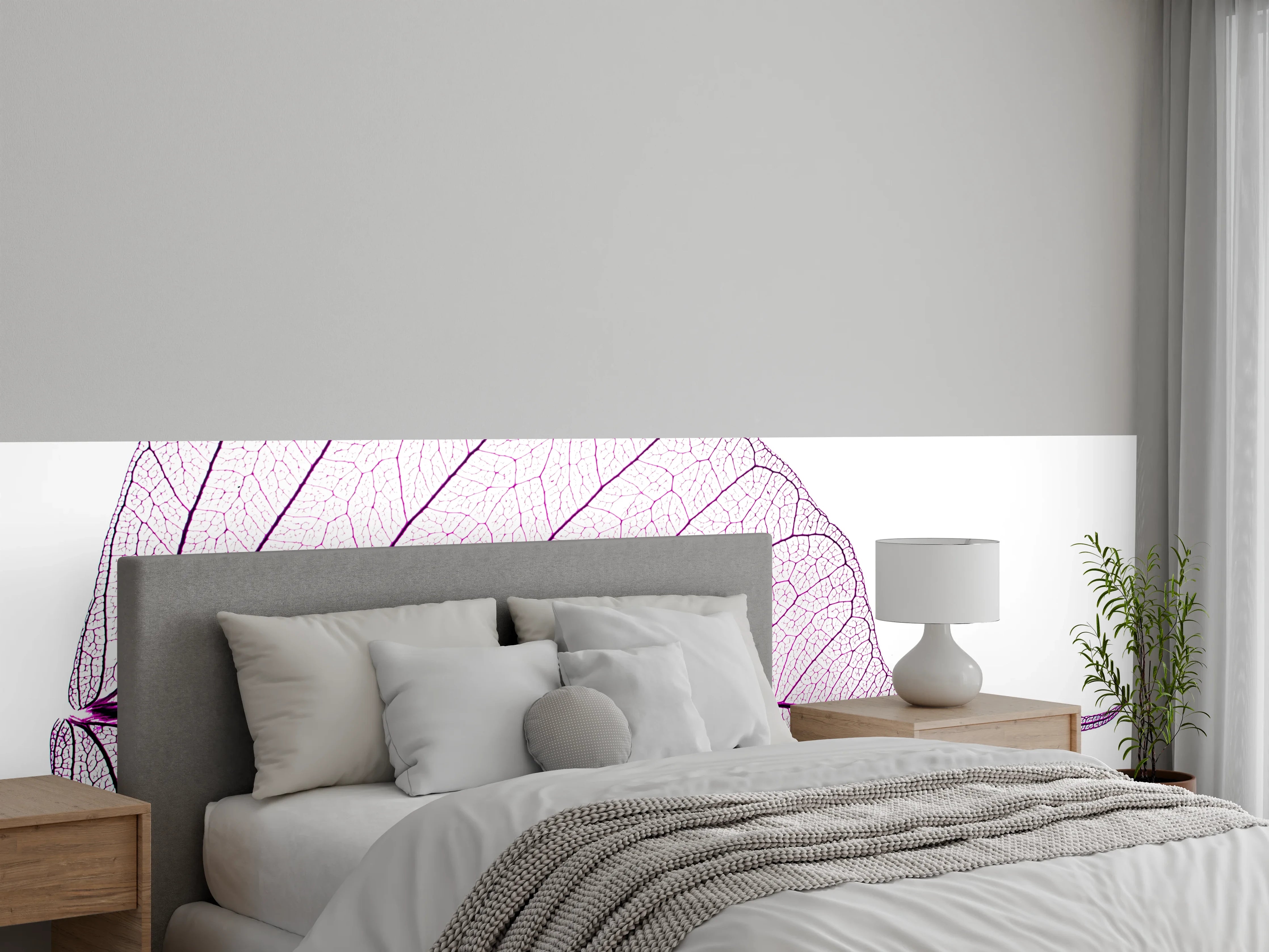 Wandverkleidung Schlafzimmer - Zarte Blattsilhouette in Lila