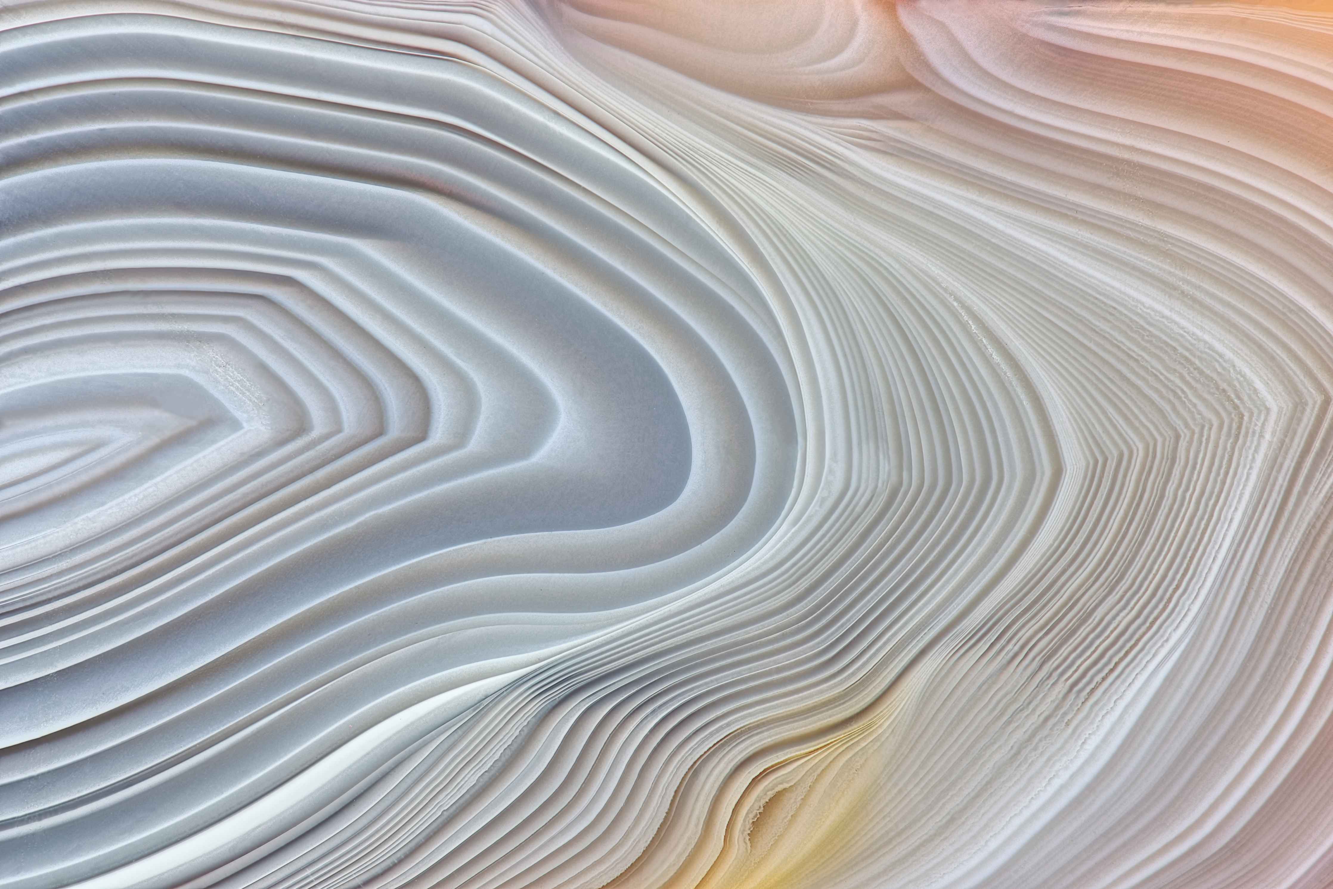 Wandverkleidung Wohnzimmer-Abstraktes Muster in sanften Farben