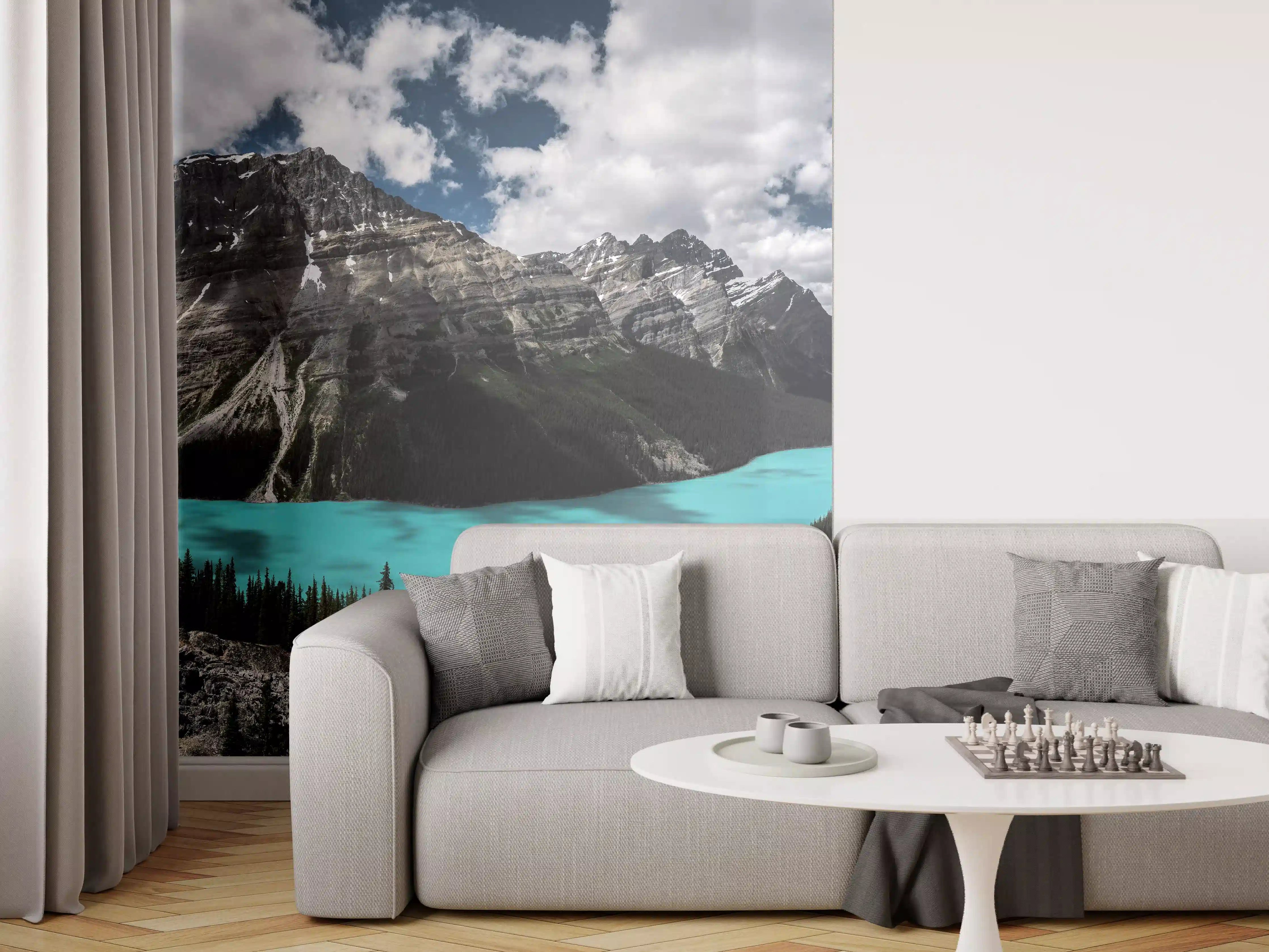 Wandverkleidung Wohnzimmer - Bergsee mit türkisfarbenem Wasser und Wolkenhimmel