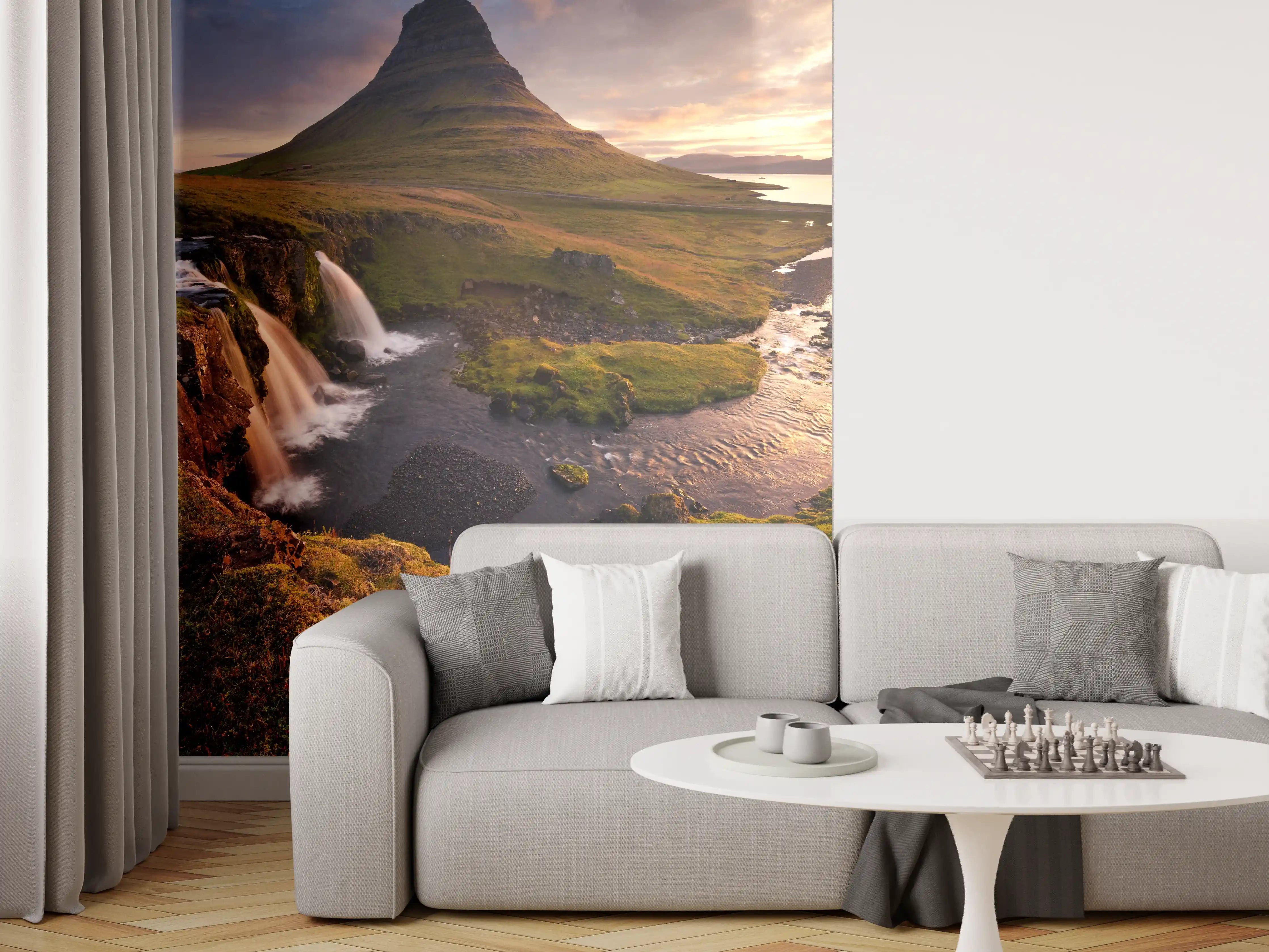 Wandverkleidung Wohnzimmer - Berühmte isländische Landschaft mit Wasserfall und Vulkan