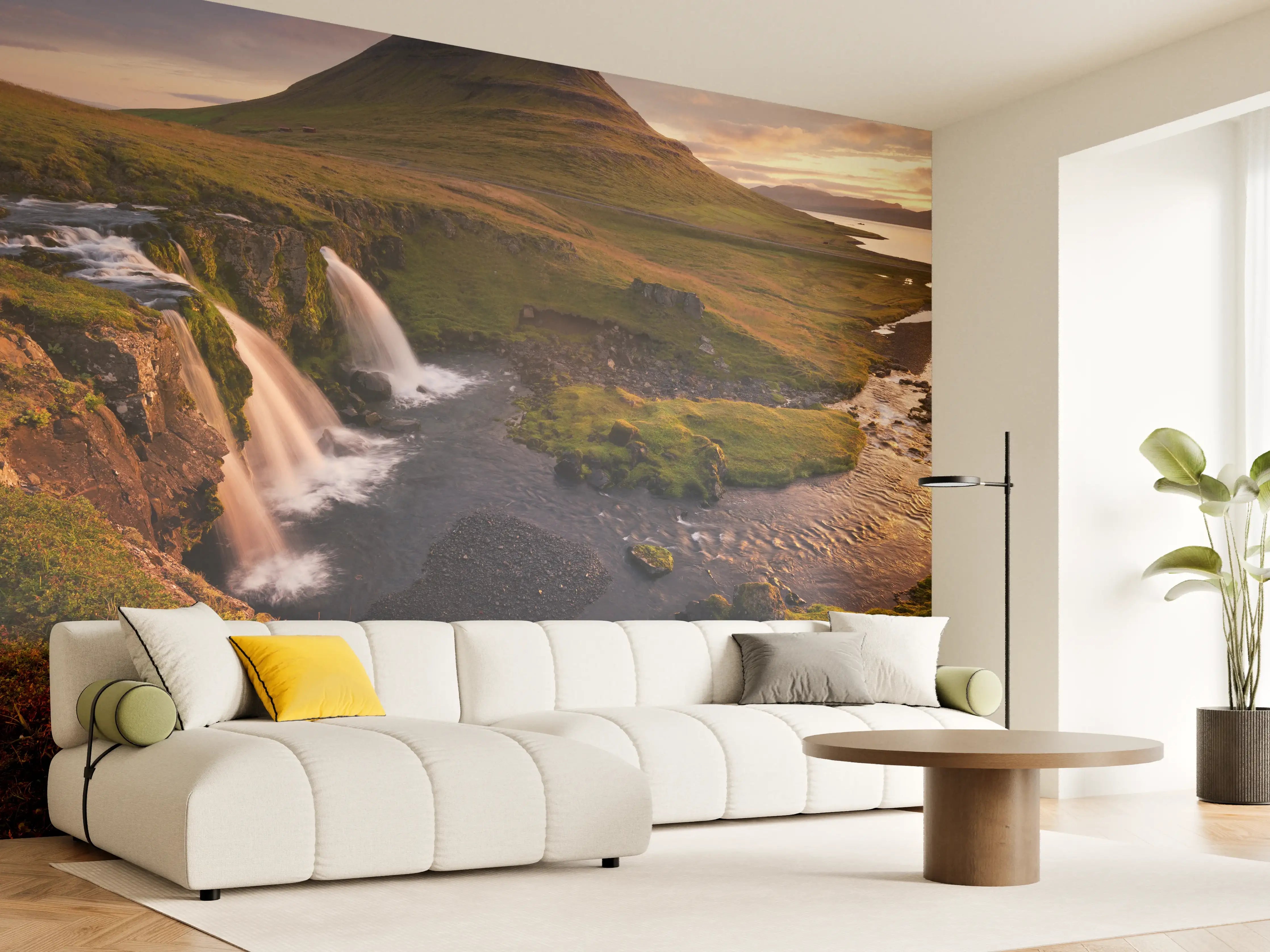 Wandverkleidung Wohnzimmer - Berühmte isländische Landschaft mit Wasserfall und Vulkan