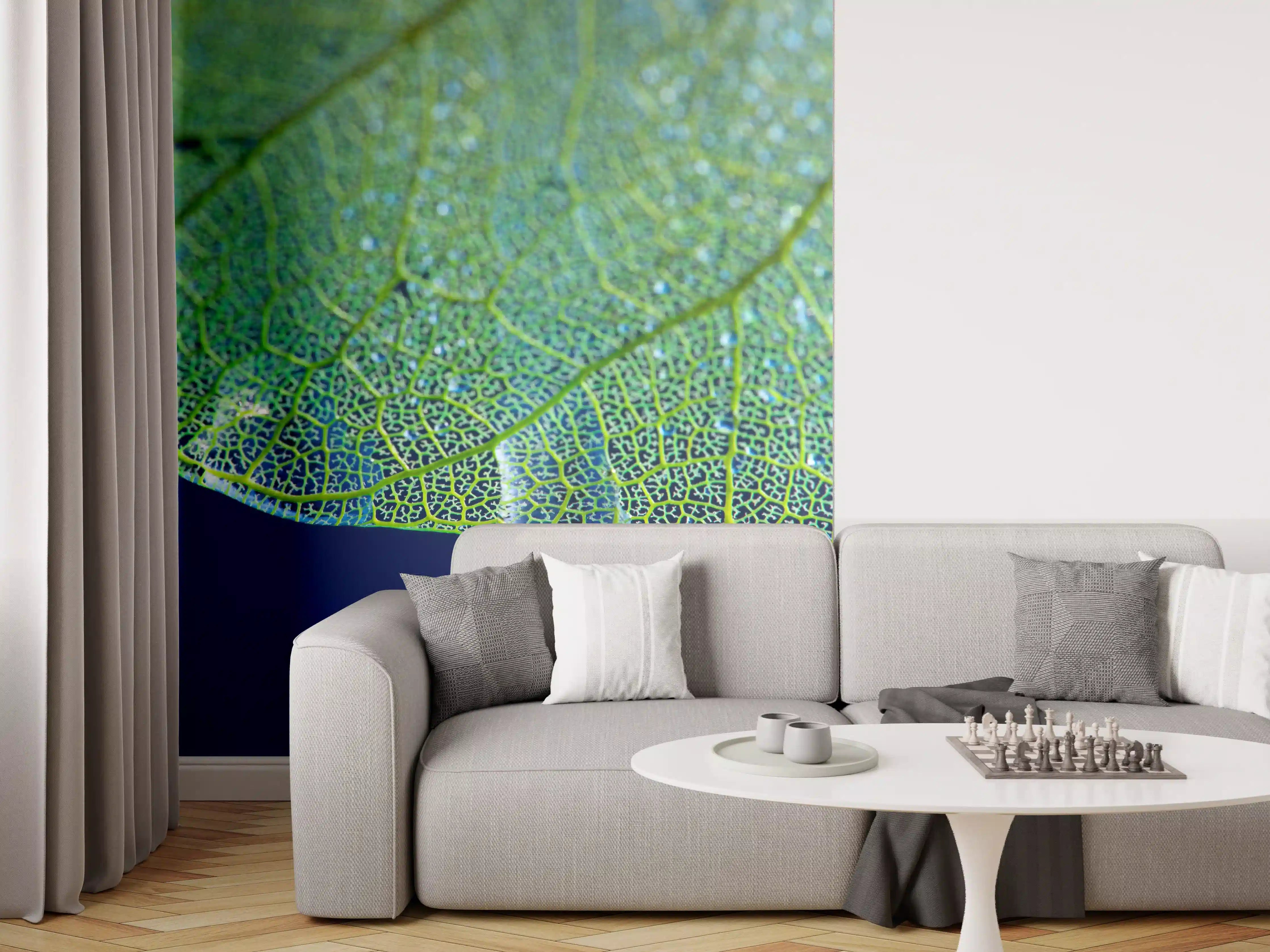 Wandverkleidung Wohnzimmer - Blatt mit Wassertropfen – Natürliche Schönheit