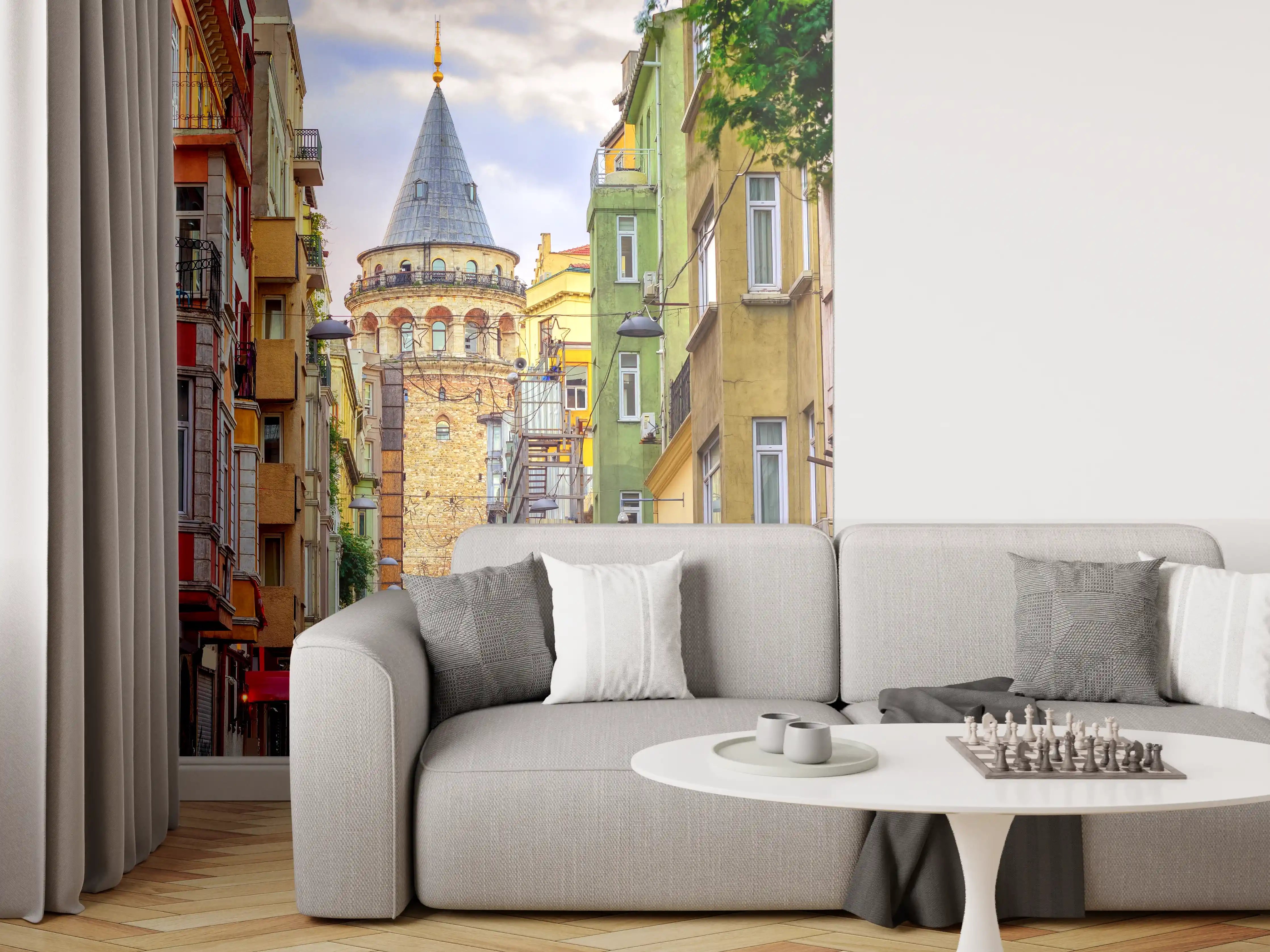 Wandverkleidung Wohnzimmer - Bunte Straßenszene mit historischer Türmelement