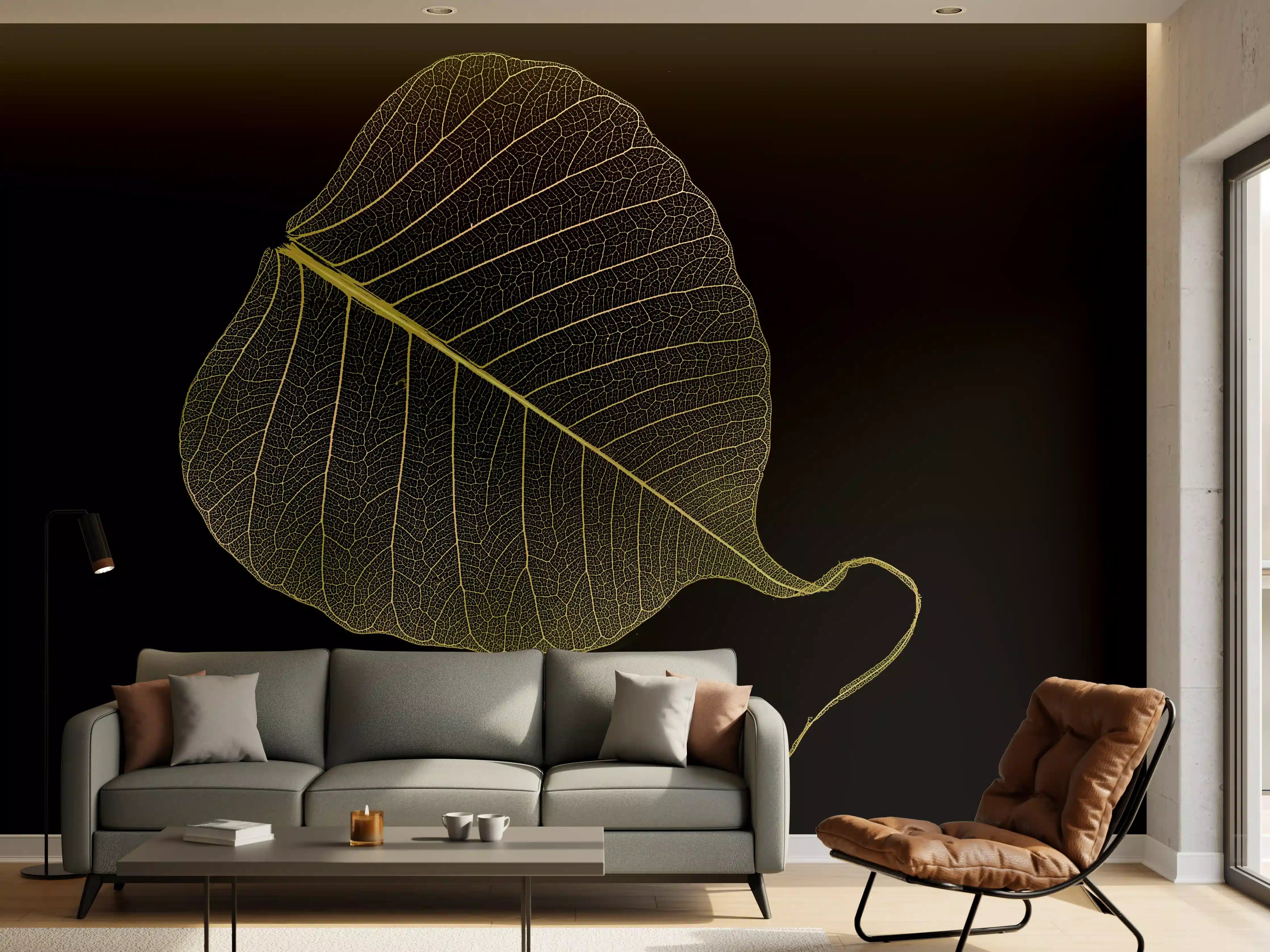 Wandverkleidung Wohnzimmer - Elegantes Blatt auf dunklem Hintergrund