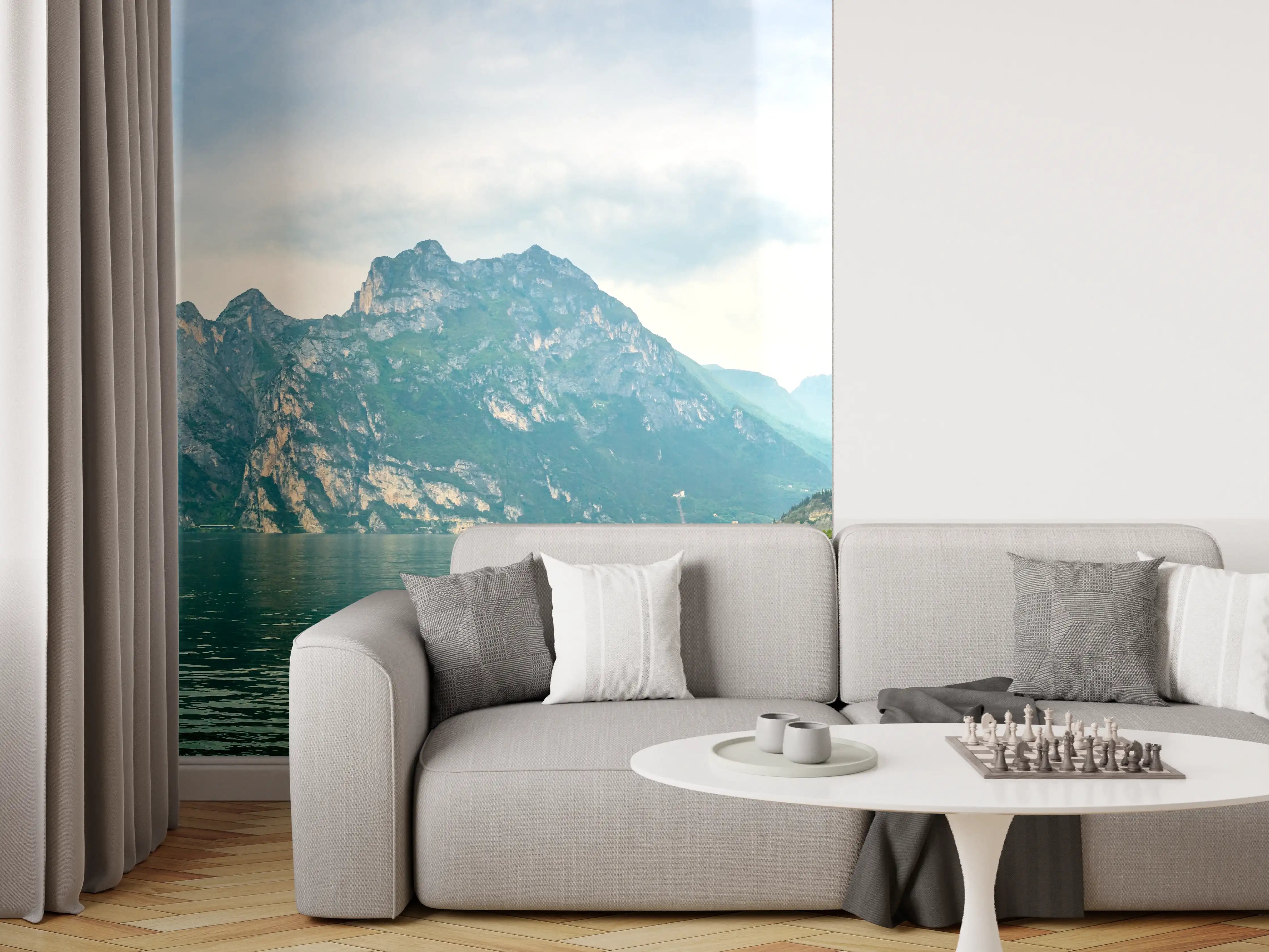 Wandverkleidung Wohnzimmer - Gardasee im Farbenspiel von Himmel und Natur