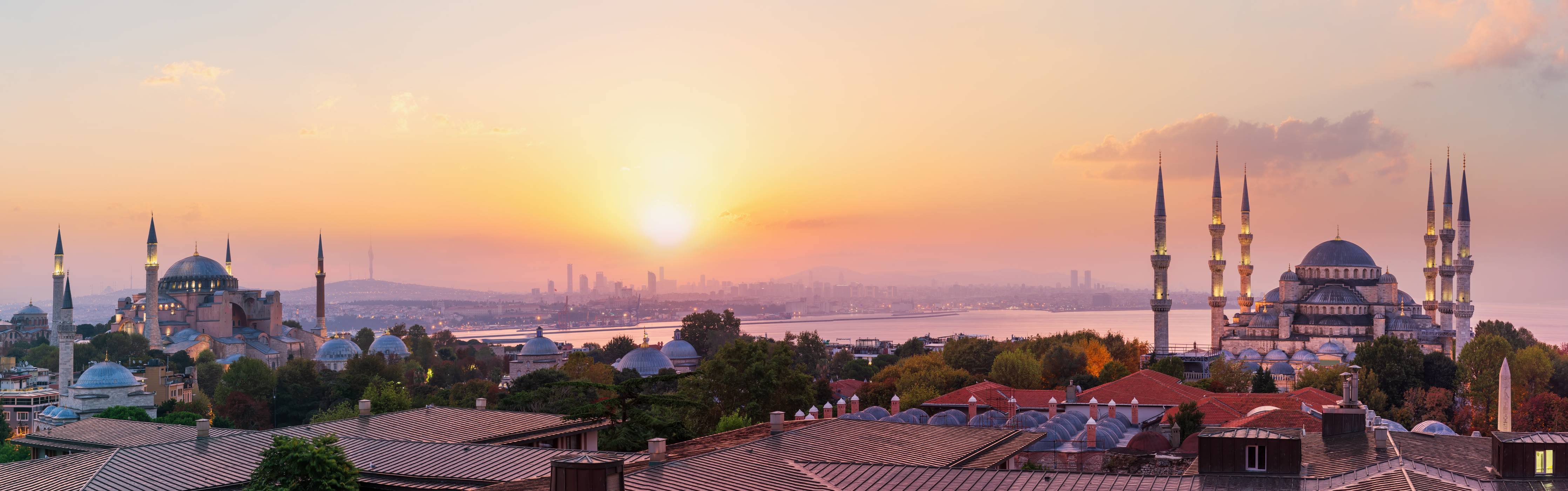 Wandverkleidung Wohnzimmer-Istanbul Skyline bei Sonnenuntergang
