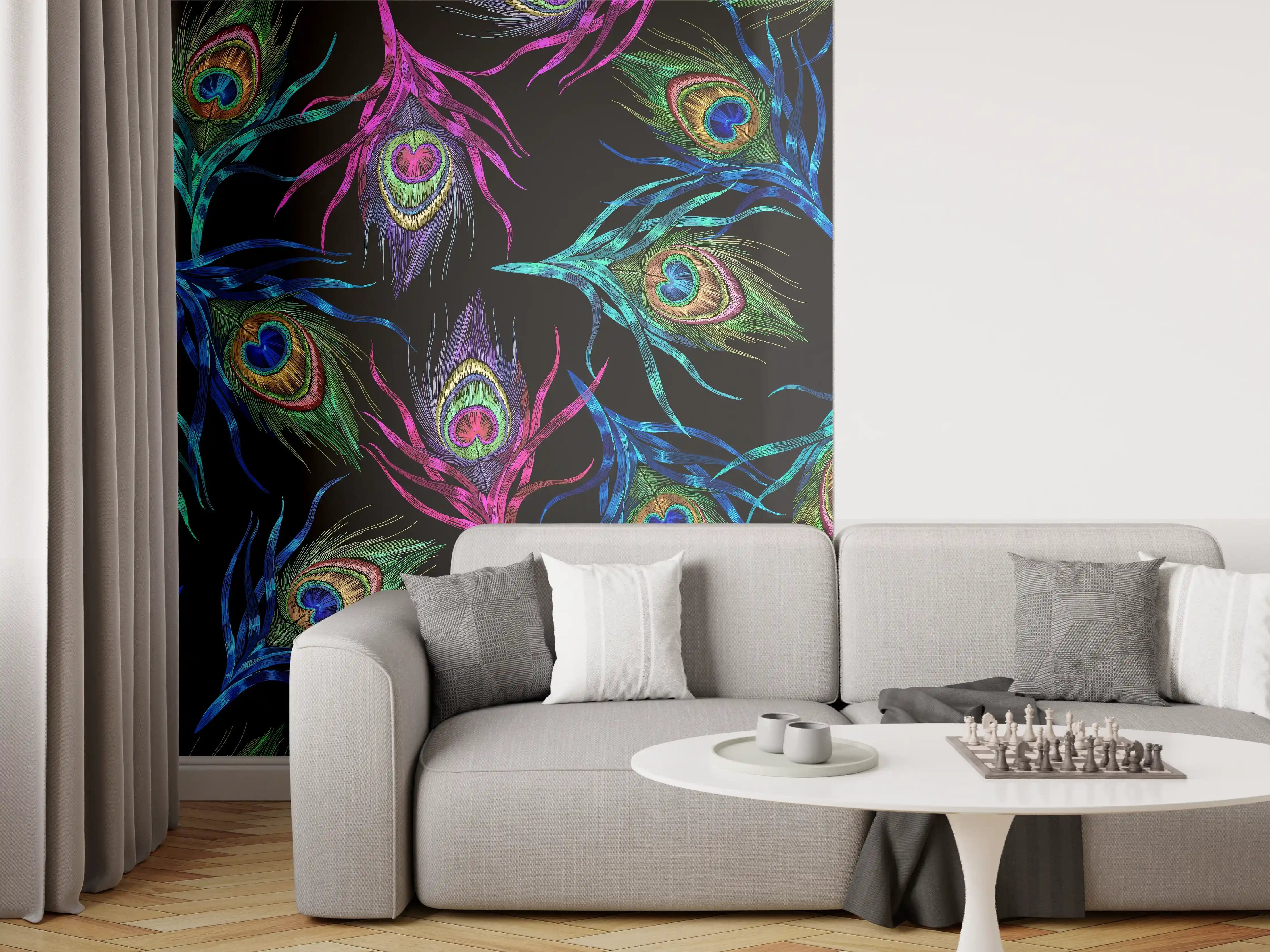 Wandverkleidung Wohnzimmer - Leuchtende Pfauenfedern auf schwarzem Hintergrund