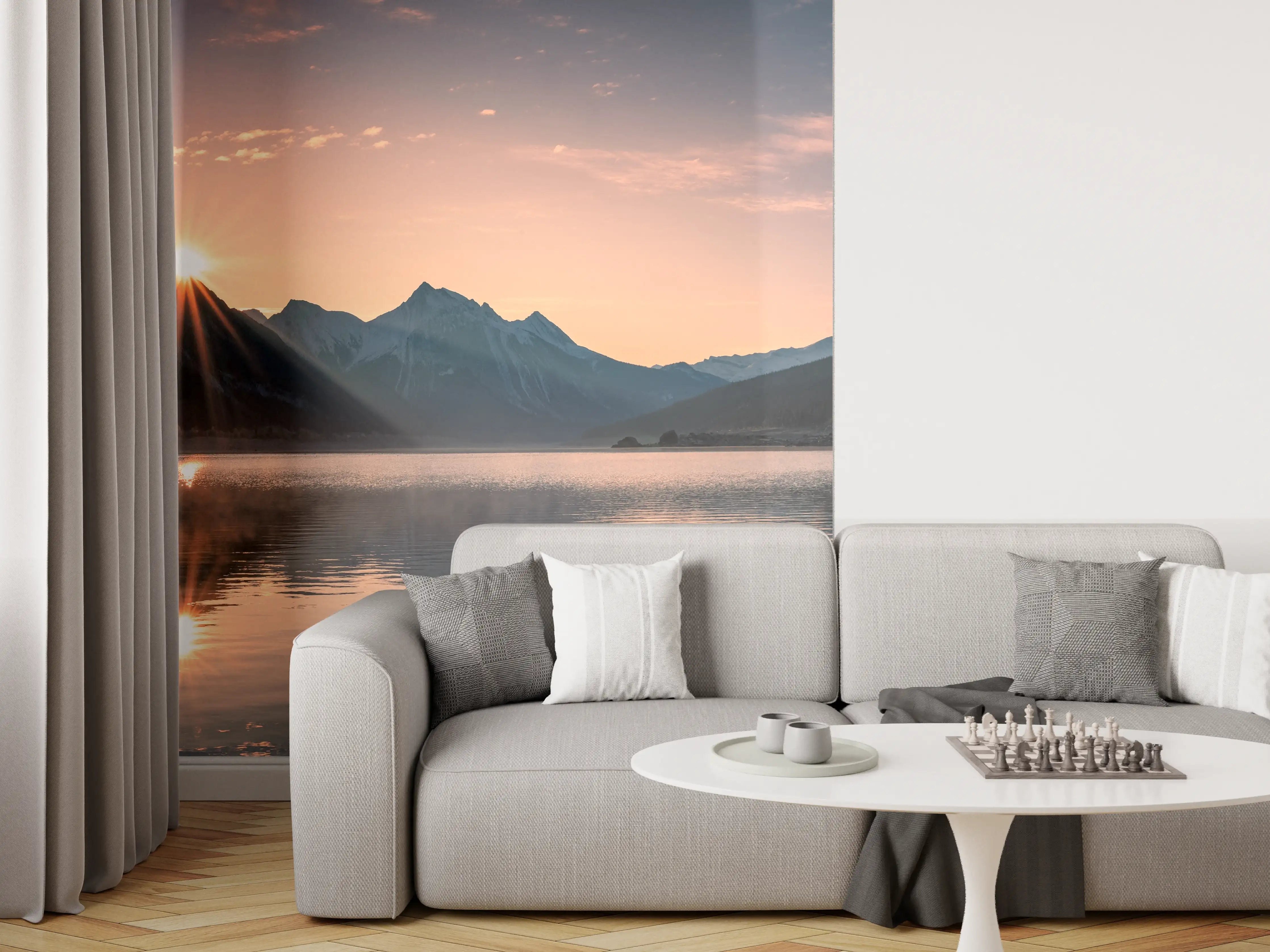 Wandverkleidung Wohnzimmer - Majestätischer Bergsee bei Sonnenaufgang mit Gipfeln und Himmel