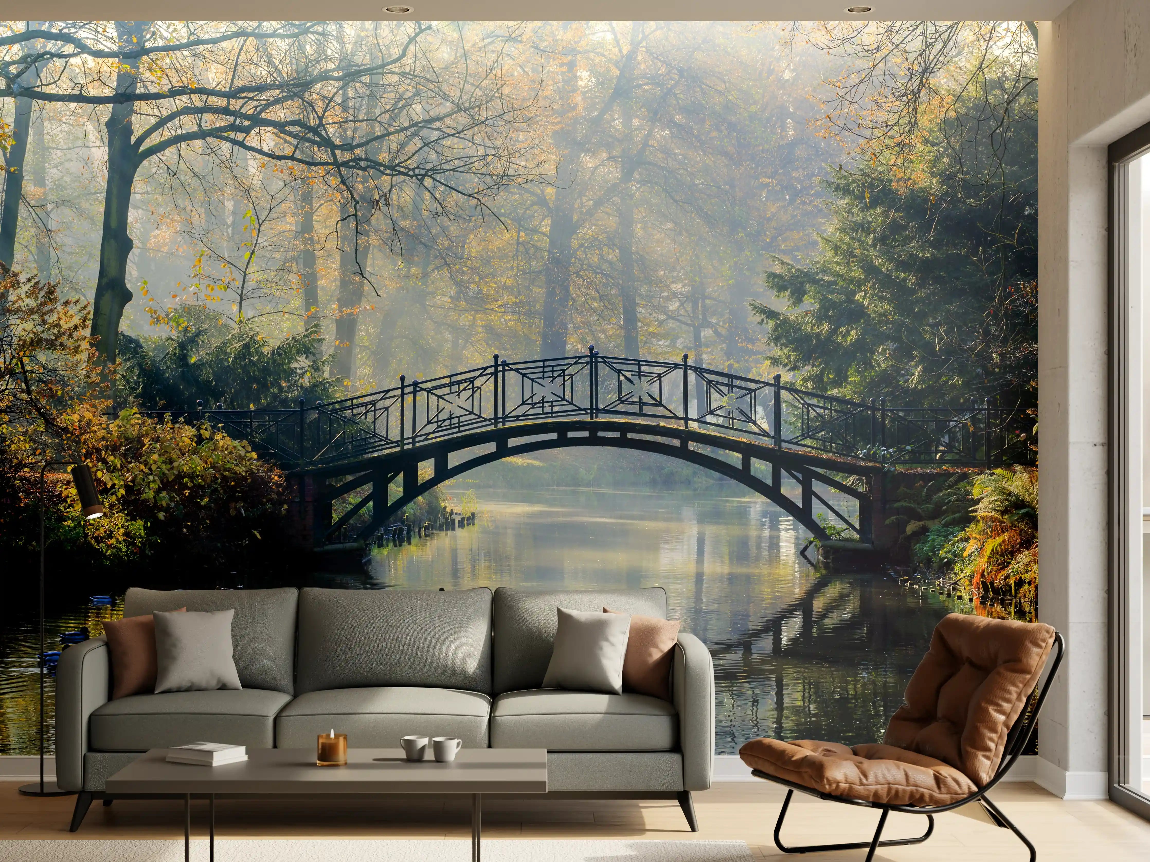 Wandverkleidung Wohnzimmer - Malerischer Waldfluss mit Brücke im Morgenlicht