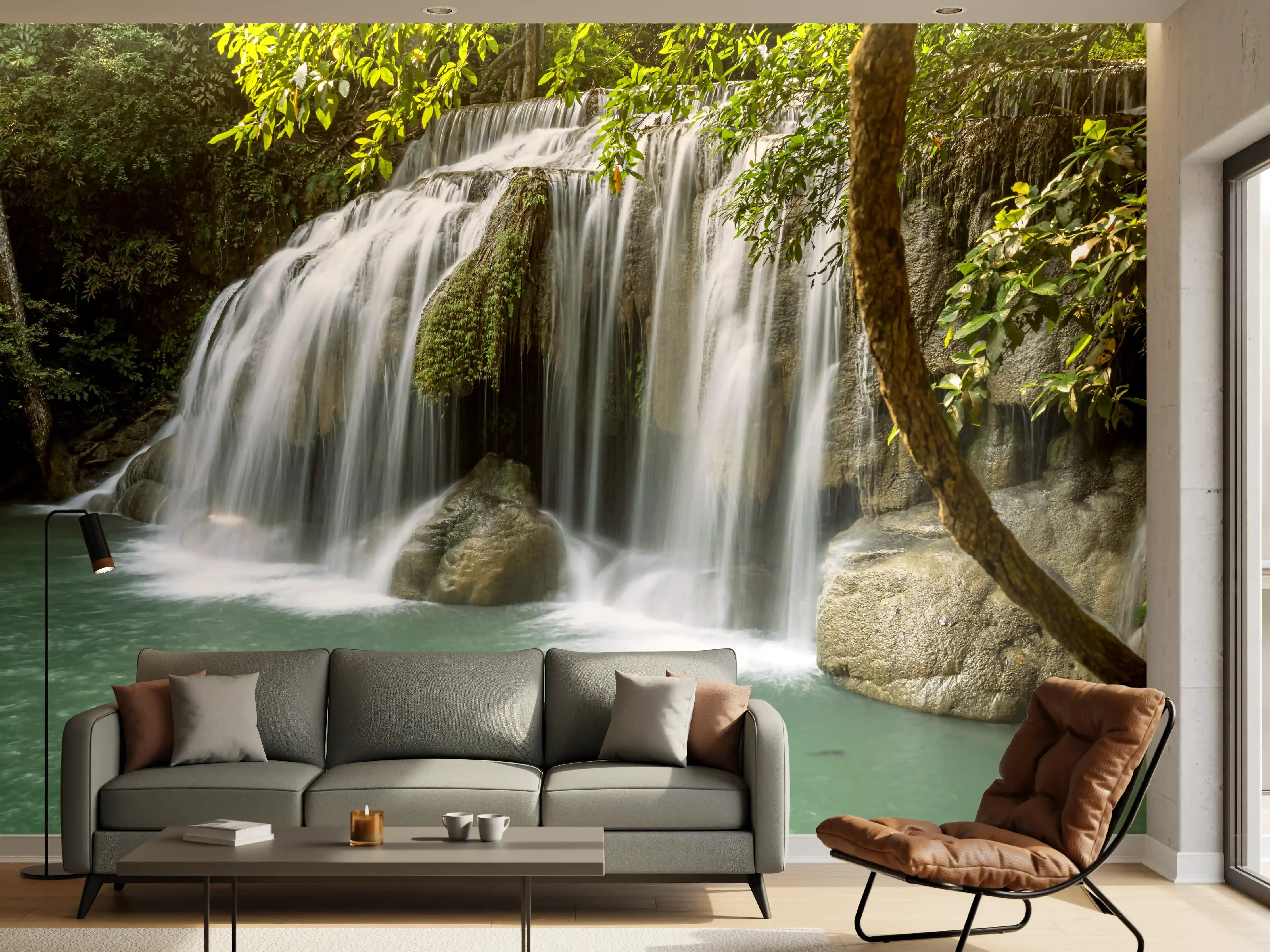 Wandverkleidung Wohnzimmer - Naturpool mit Wasserfall in grünem Dschungel
