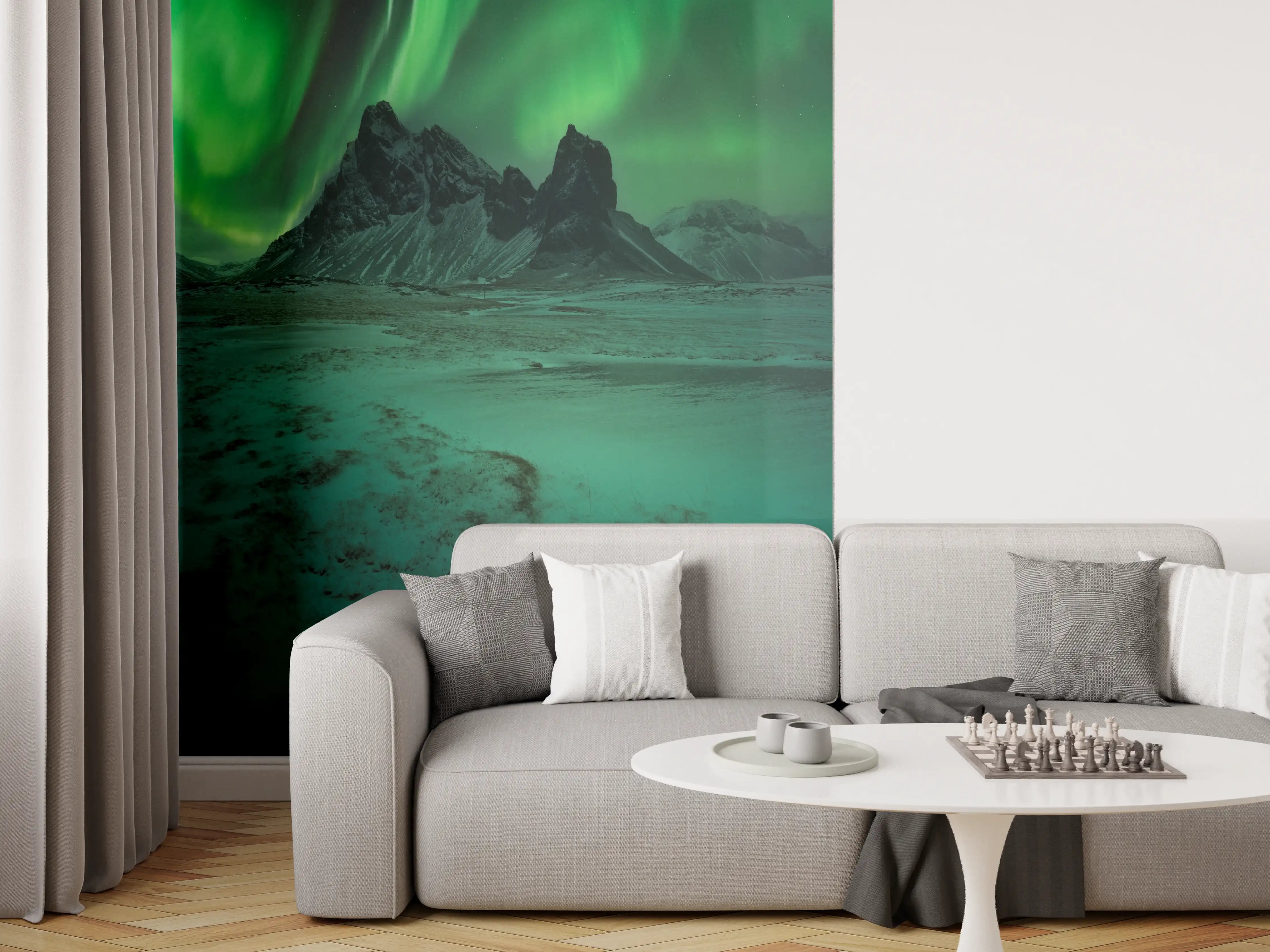 Wandverkleidung Wohnzimmer - Nordlichter über schneebedezten Berglandschaft