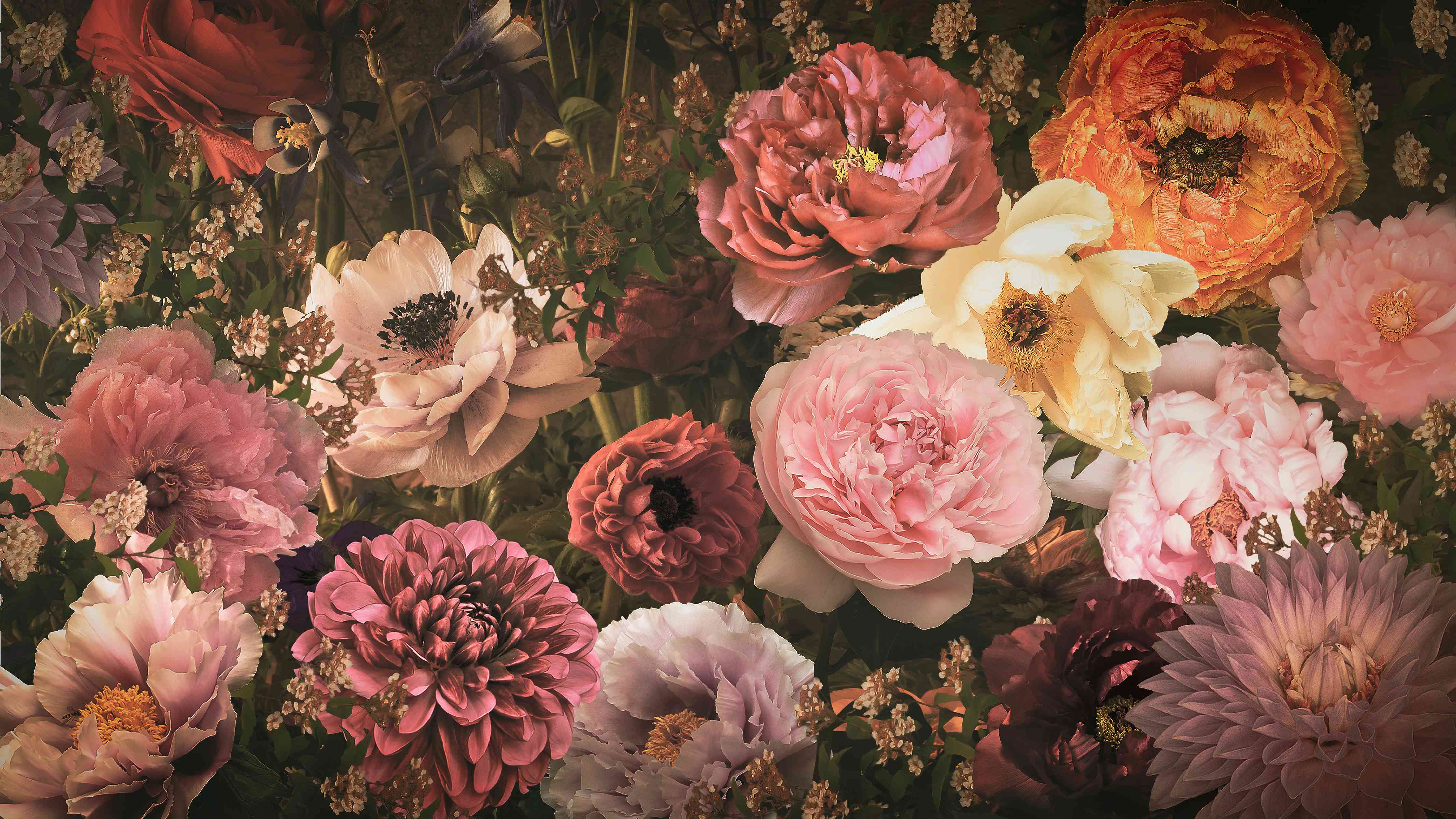 Wandverkleidung Wohnzimmer-Schöne Blumenpracht in warmen Farbnuancen