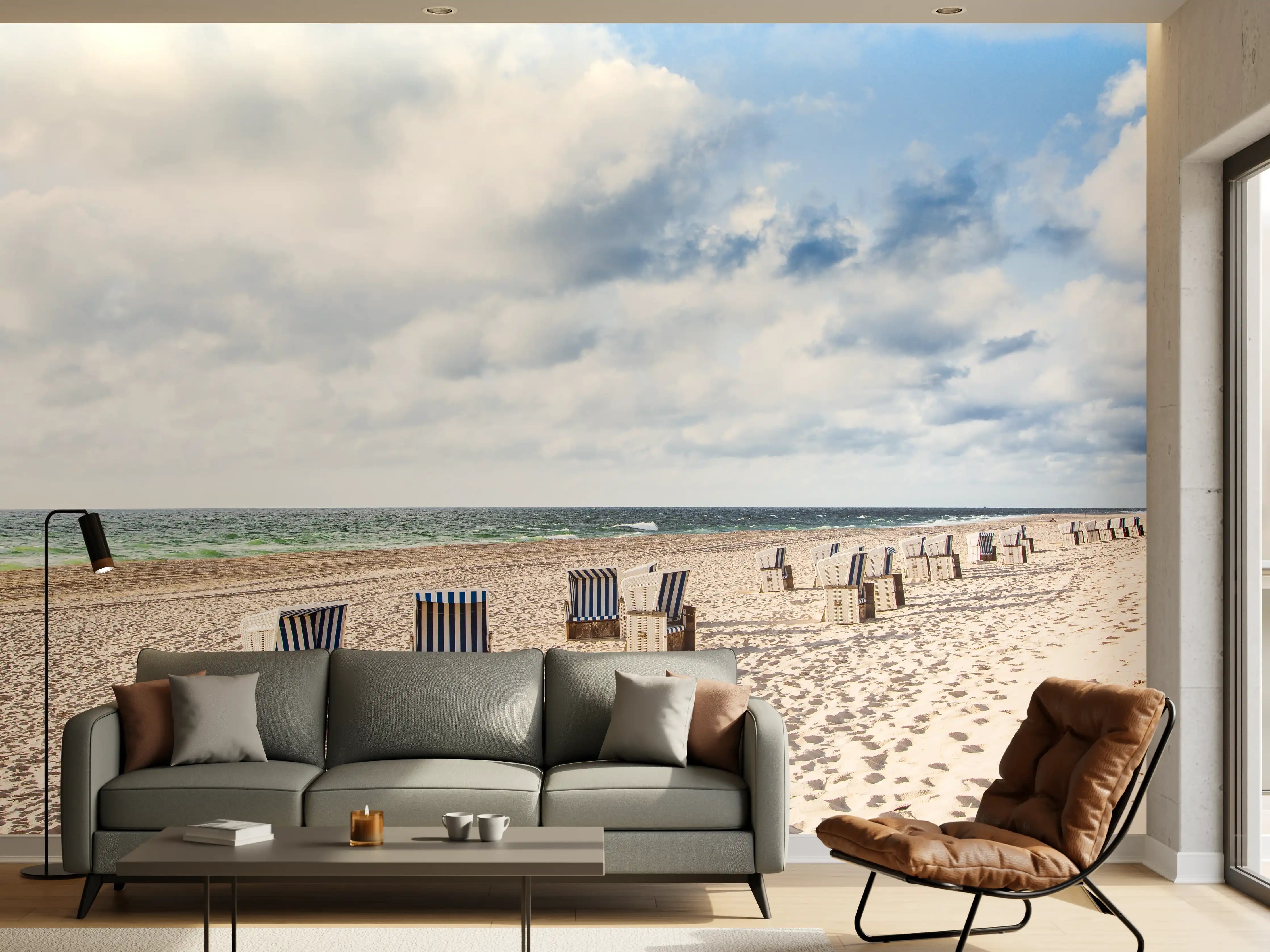 Wandverkleidung Wohnzimmer - Schöne Strandliegestühle in Blau und Weiß