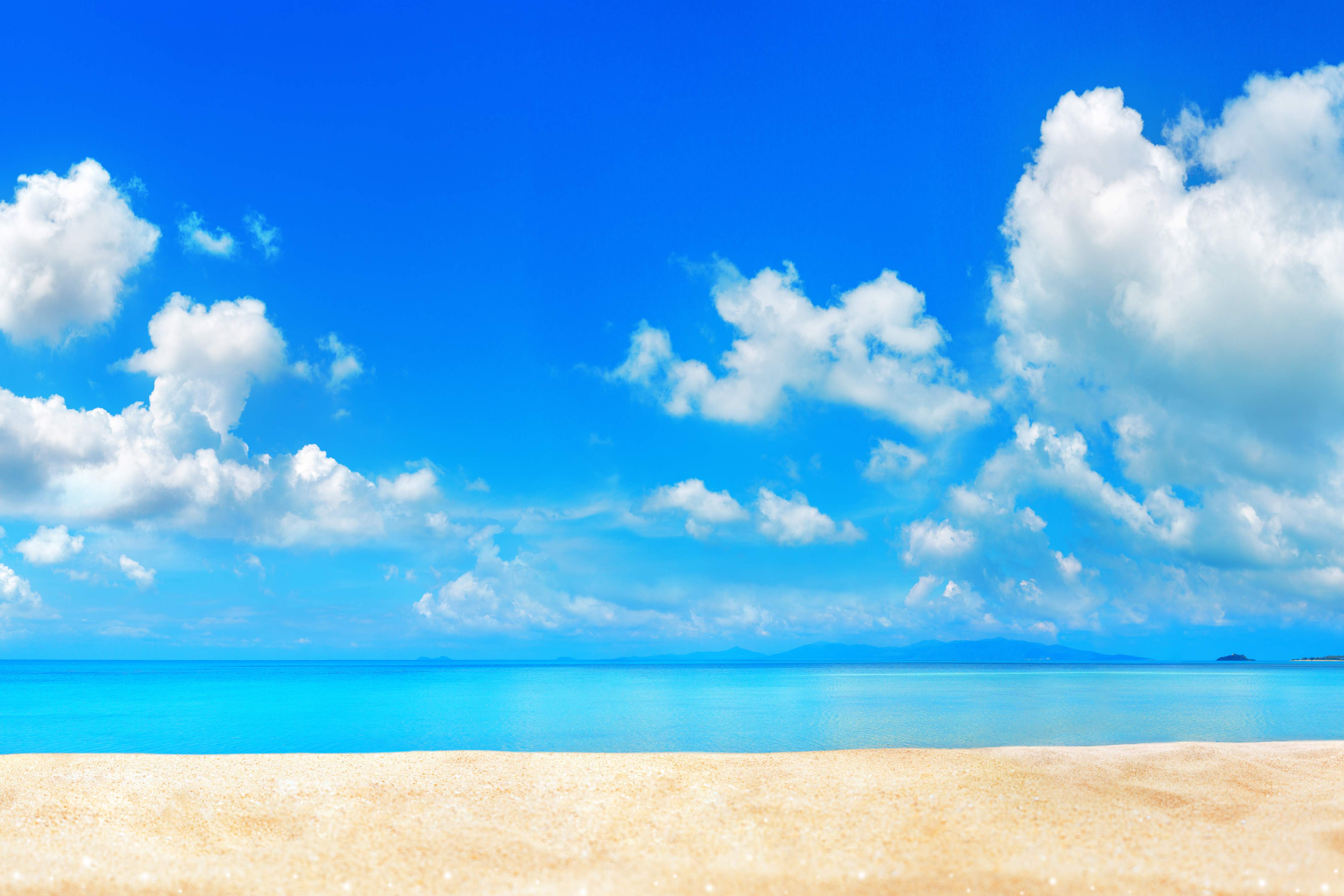 Wandverkleidung Wohnzimmer-Strandlandschaft unter blauem Himmel
