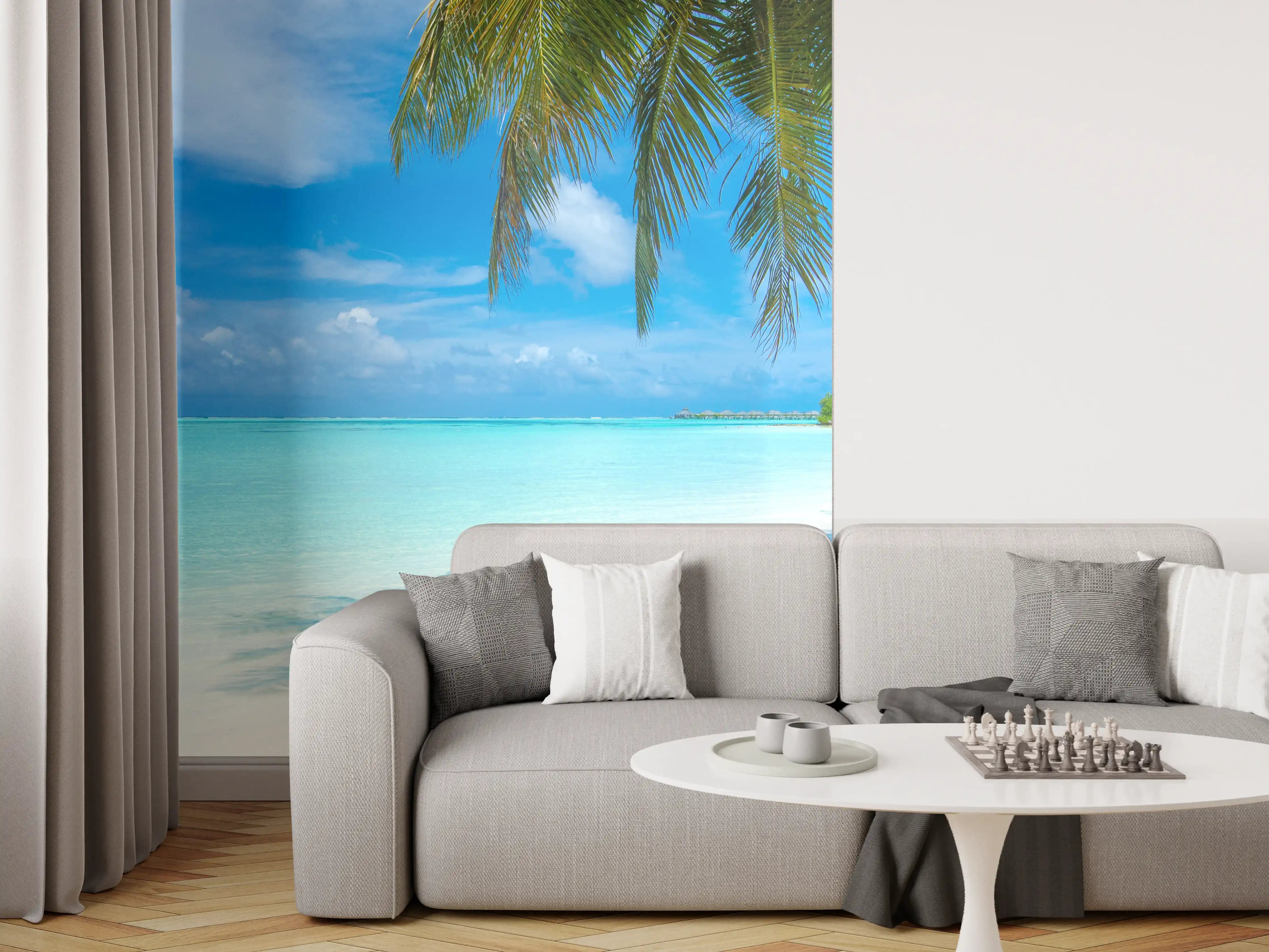 Wandverkleidung Wohnzimmer - Traumstrand mit Palmen und klarem Wasser