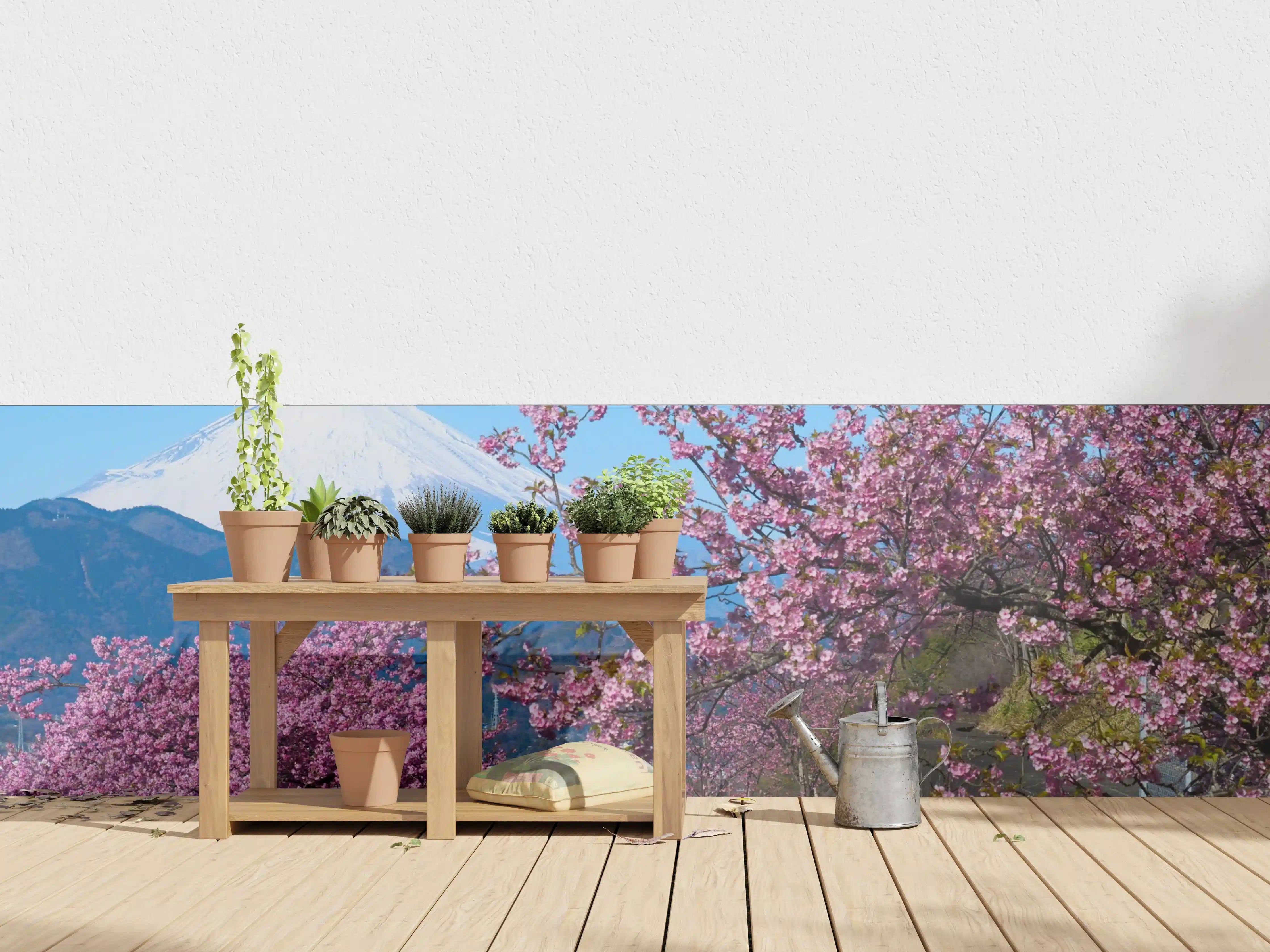 Wandverkleidung außen - Bunte Frühlingsblüte vor Bergkulisse