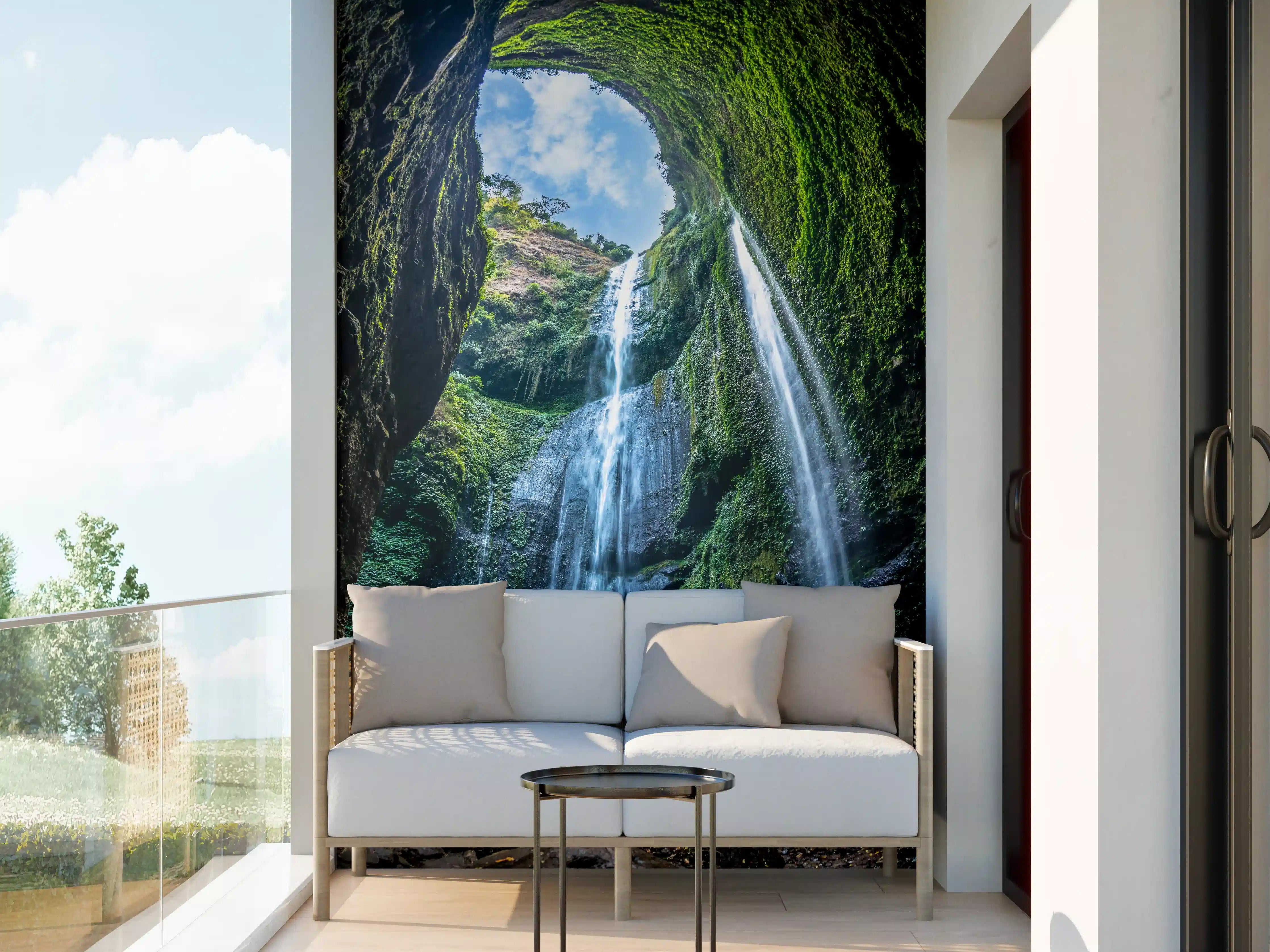 Wandverkleidung außen - Der Madakaripura-Wasserfall in Indonesien