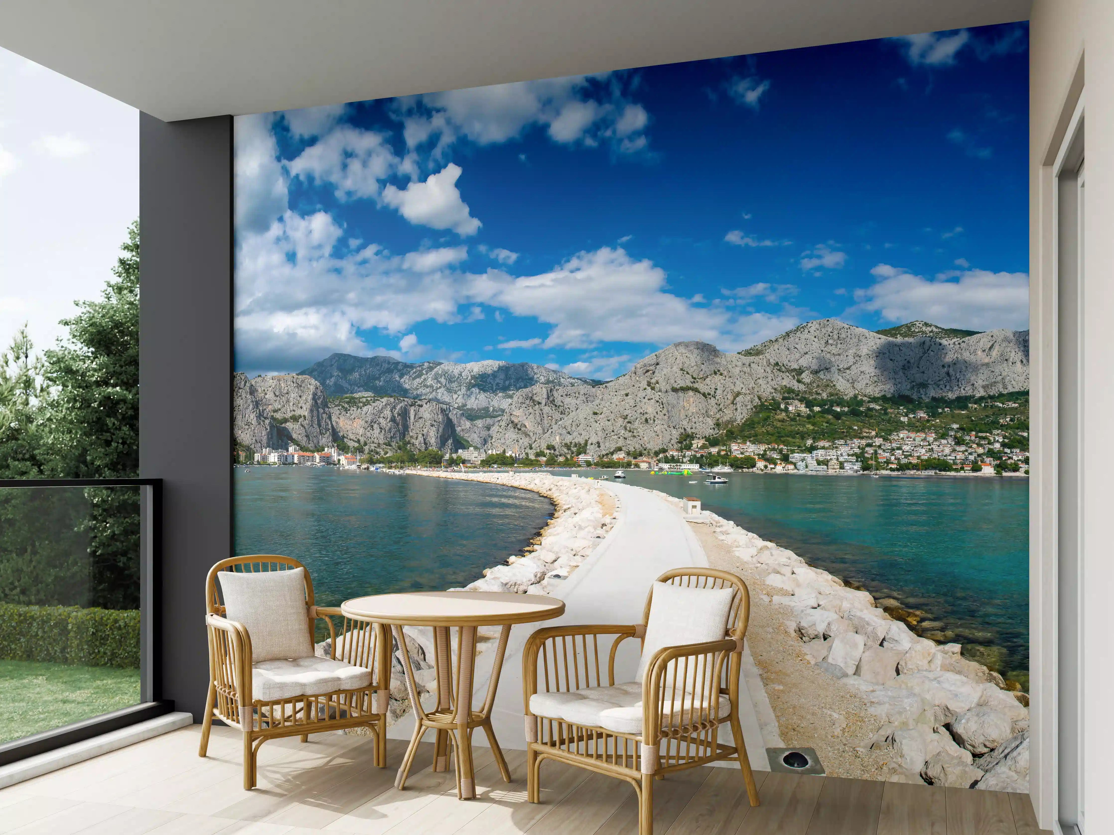 Wandverkleidung außen - Ein Panoramabild von Omis - Kroatien