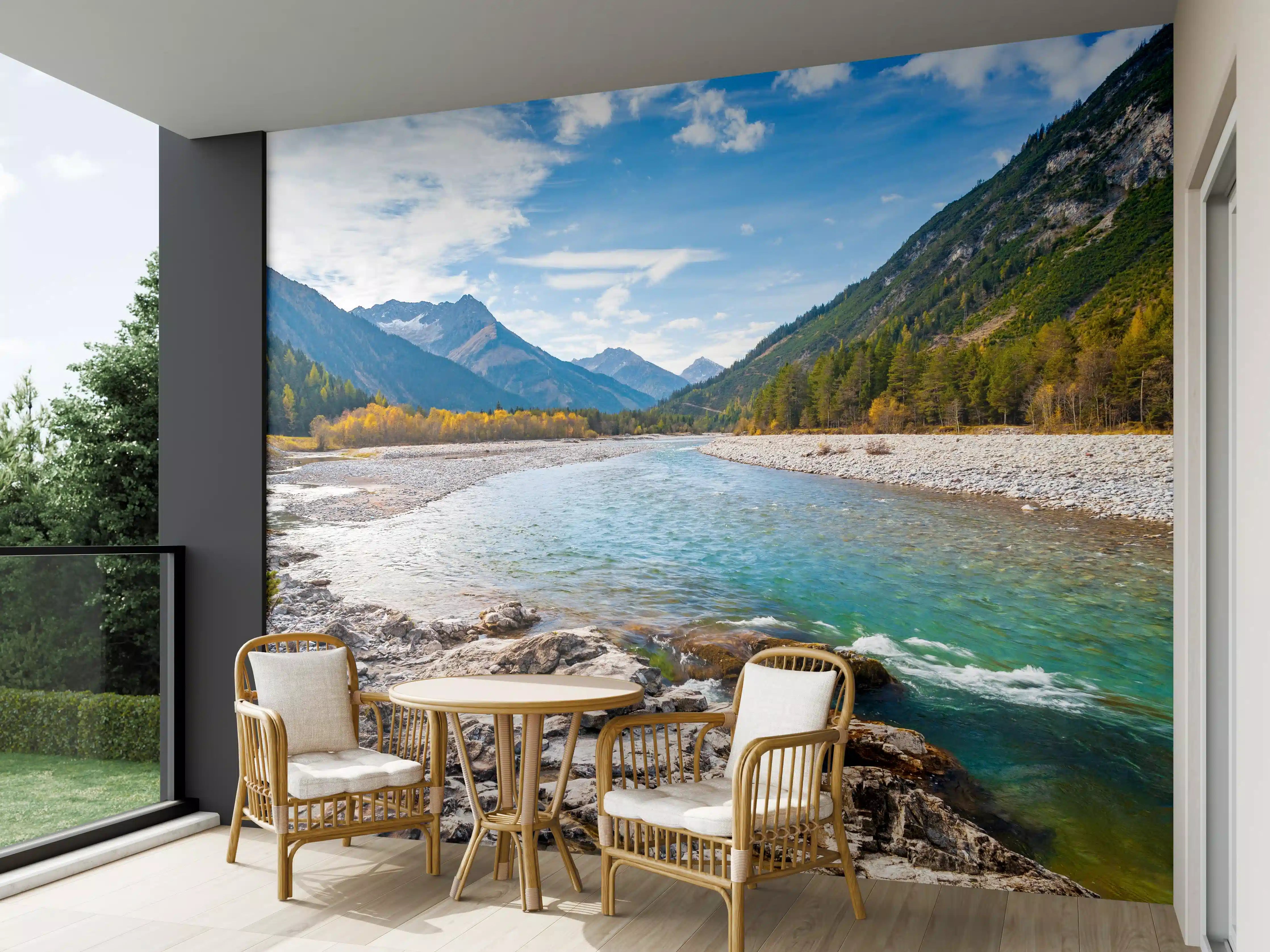 Wandverkleidung außen - Fluss durch die Alpen im Herbst