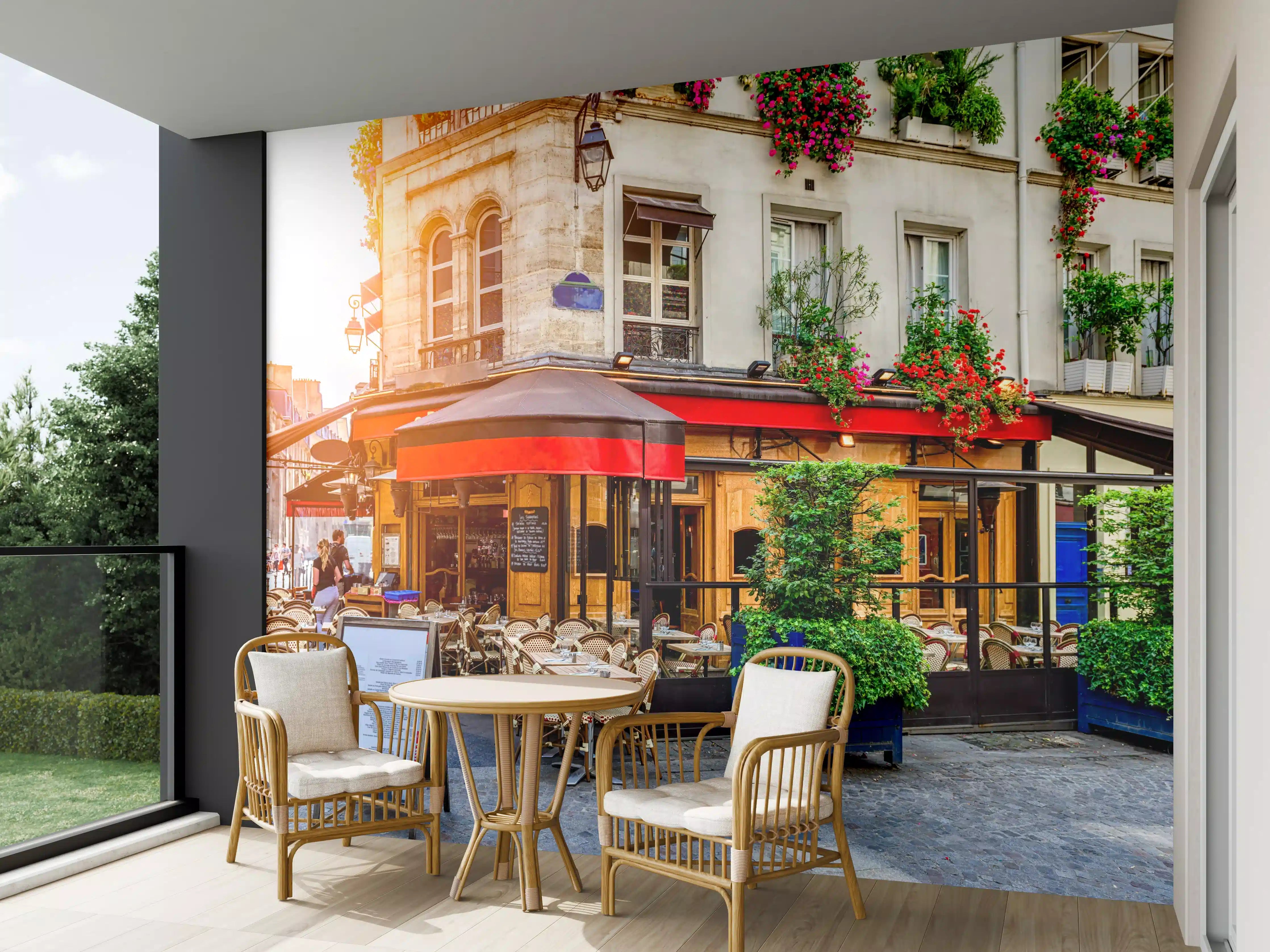Wandverkleidung außen - Gemütliche Straße mit Tischen eines Cafés in Paris