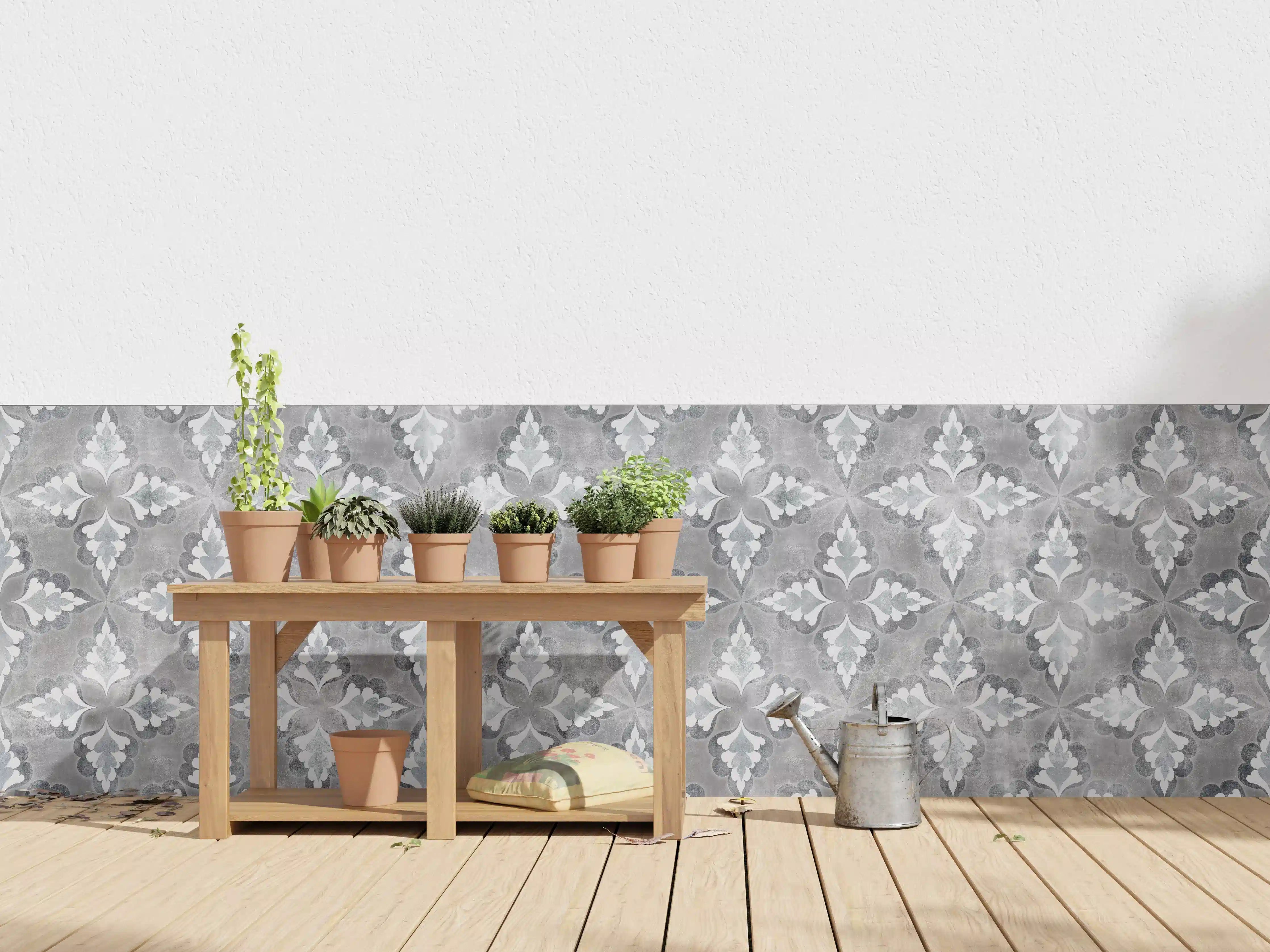Wandverkleidung außen - Graue Fliesenmuster mit floralem Design