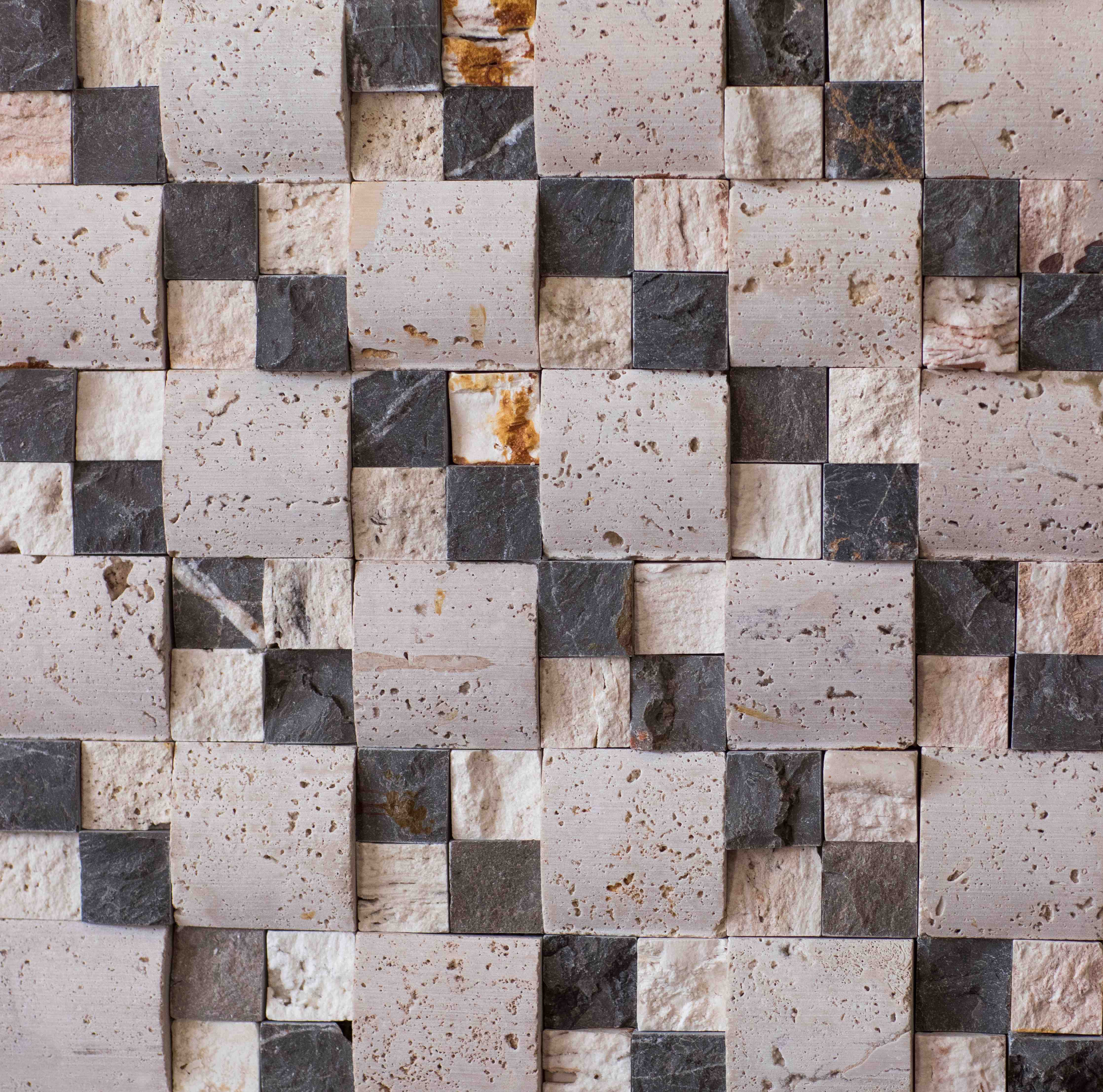 Wandverkleidung außen-Natursteinmosaik mit verschiedenen Texturen