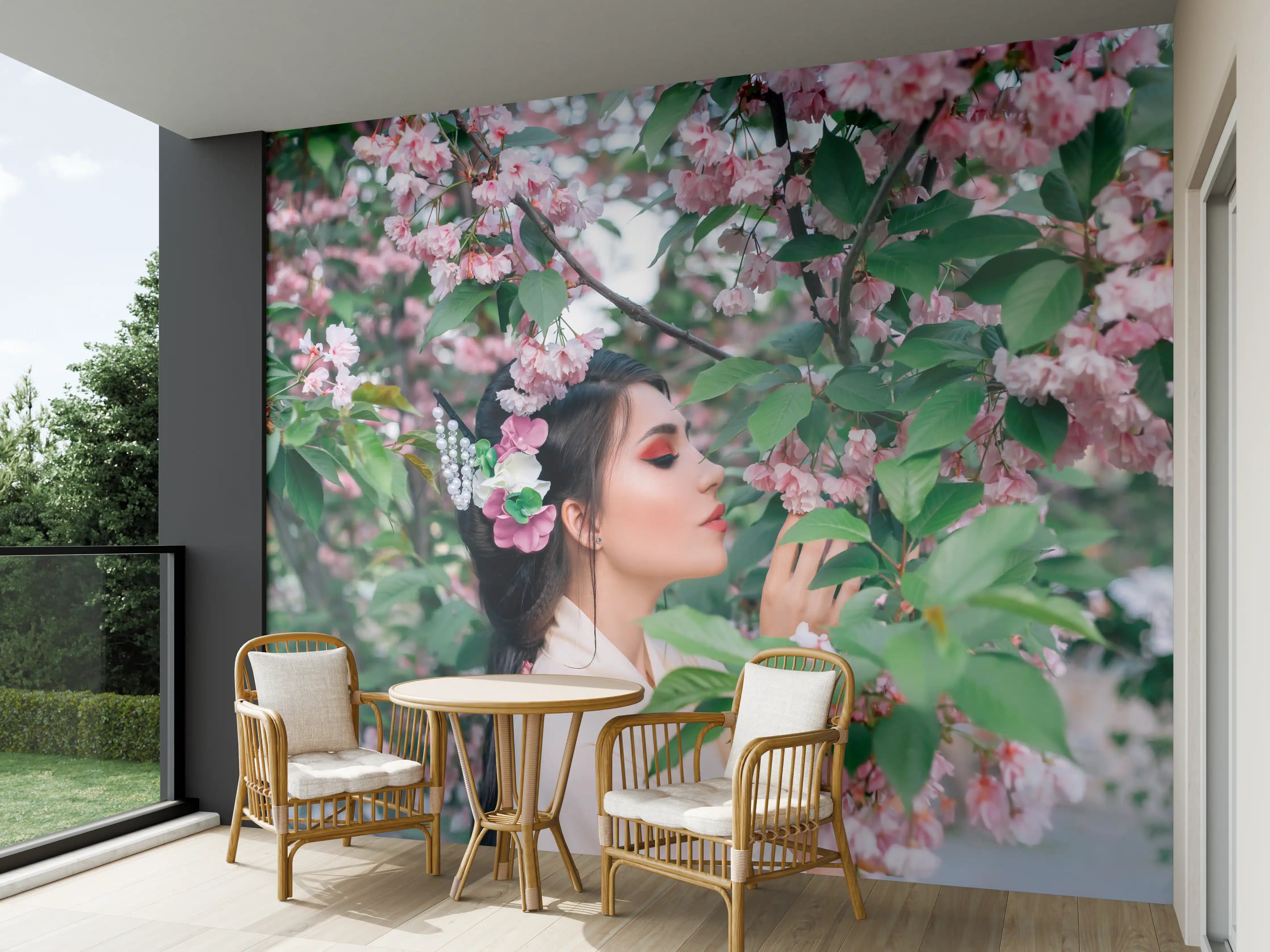 Wandverkleidung außen - Orientalische Frau in Sakura-Blüten
