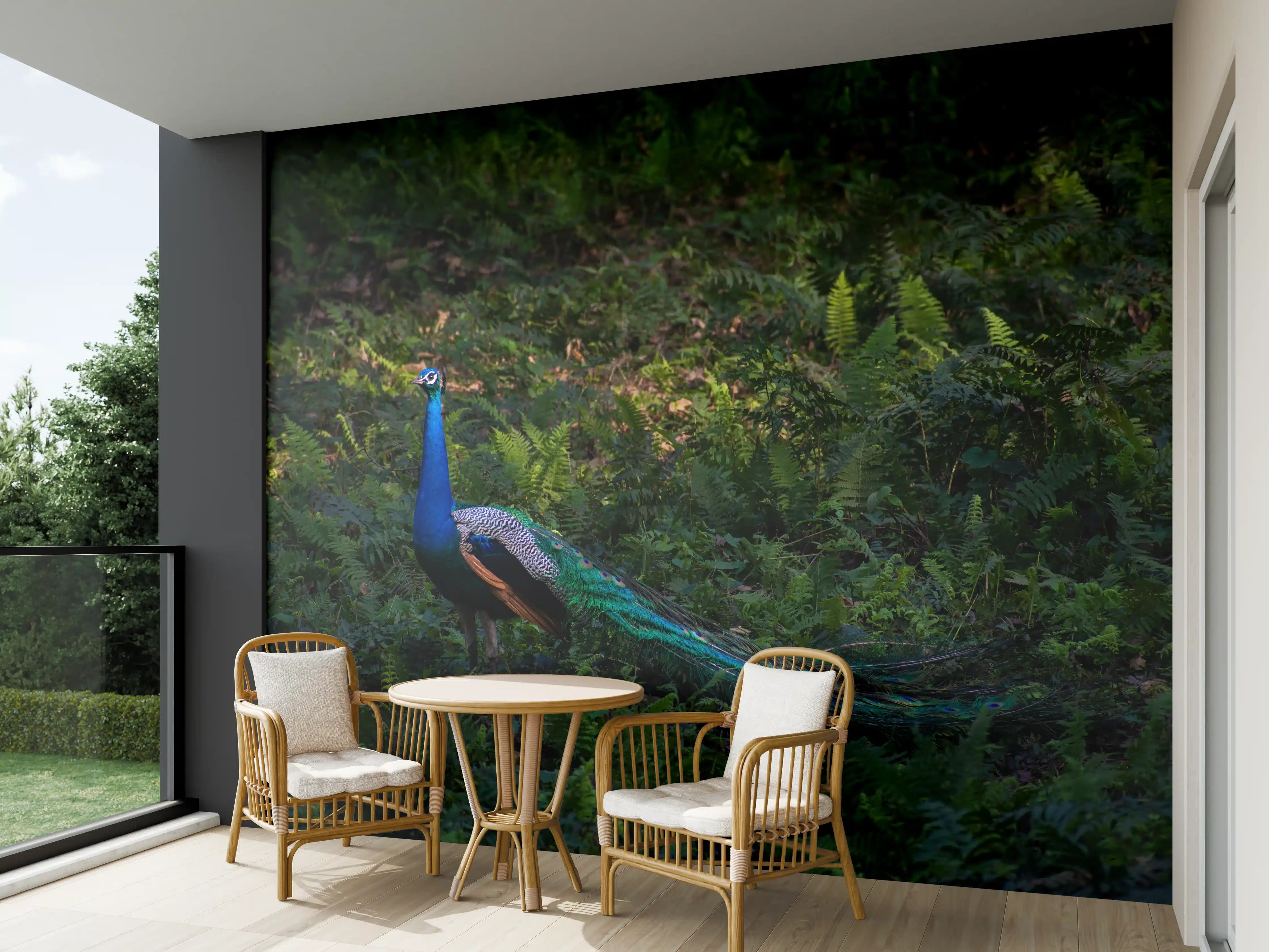 Wandverkleidung außen - Pfau in freier Natur