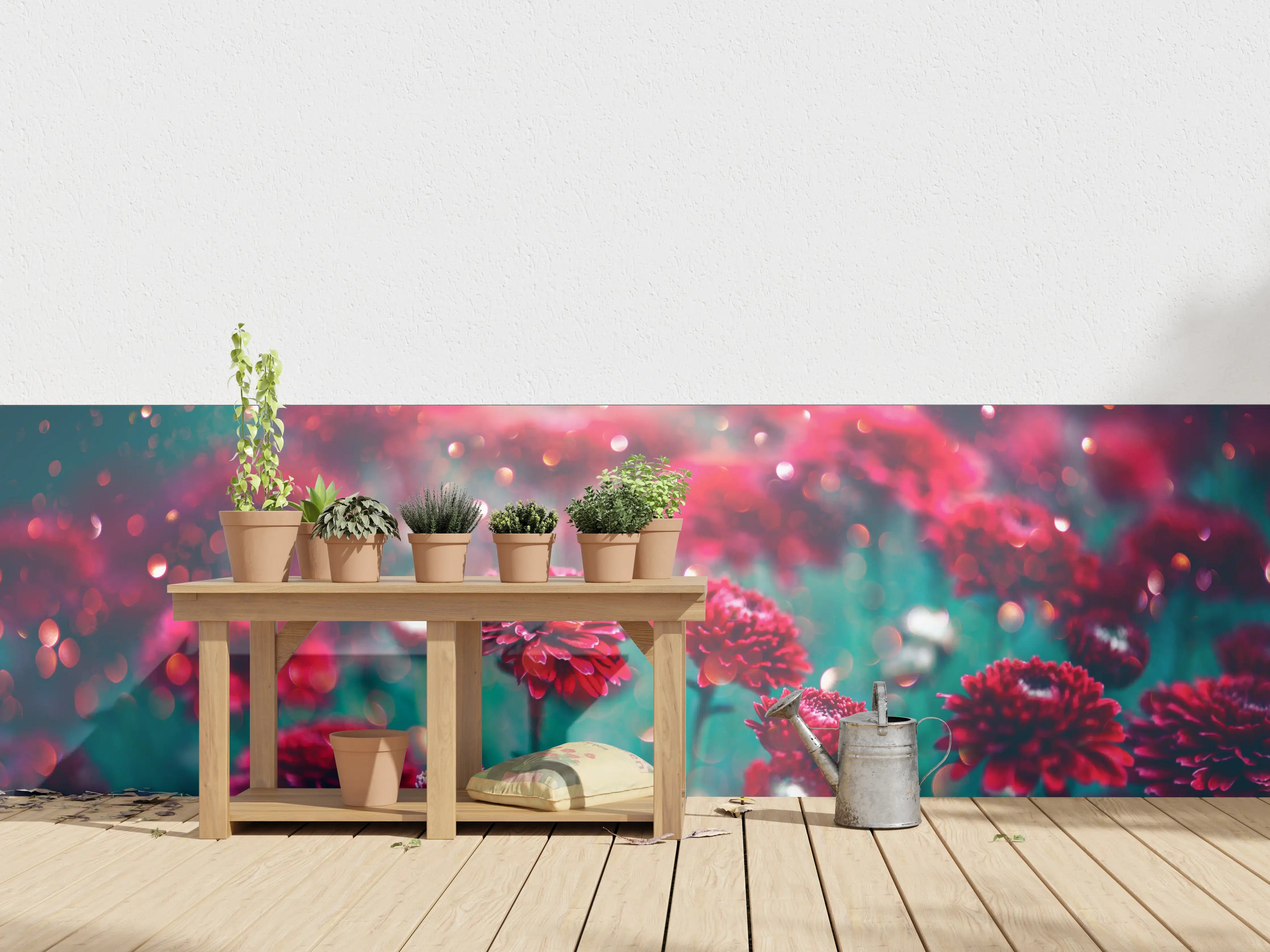 Wandverkleidung außen - Rote Blumen funkeln im Garten