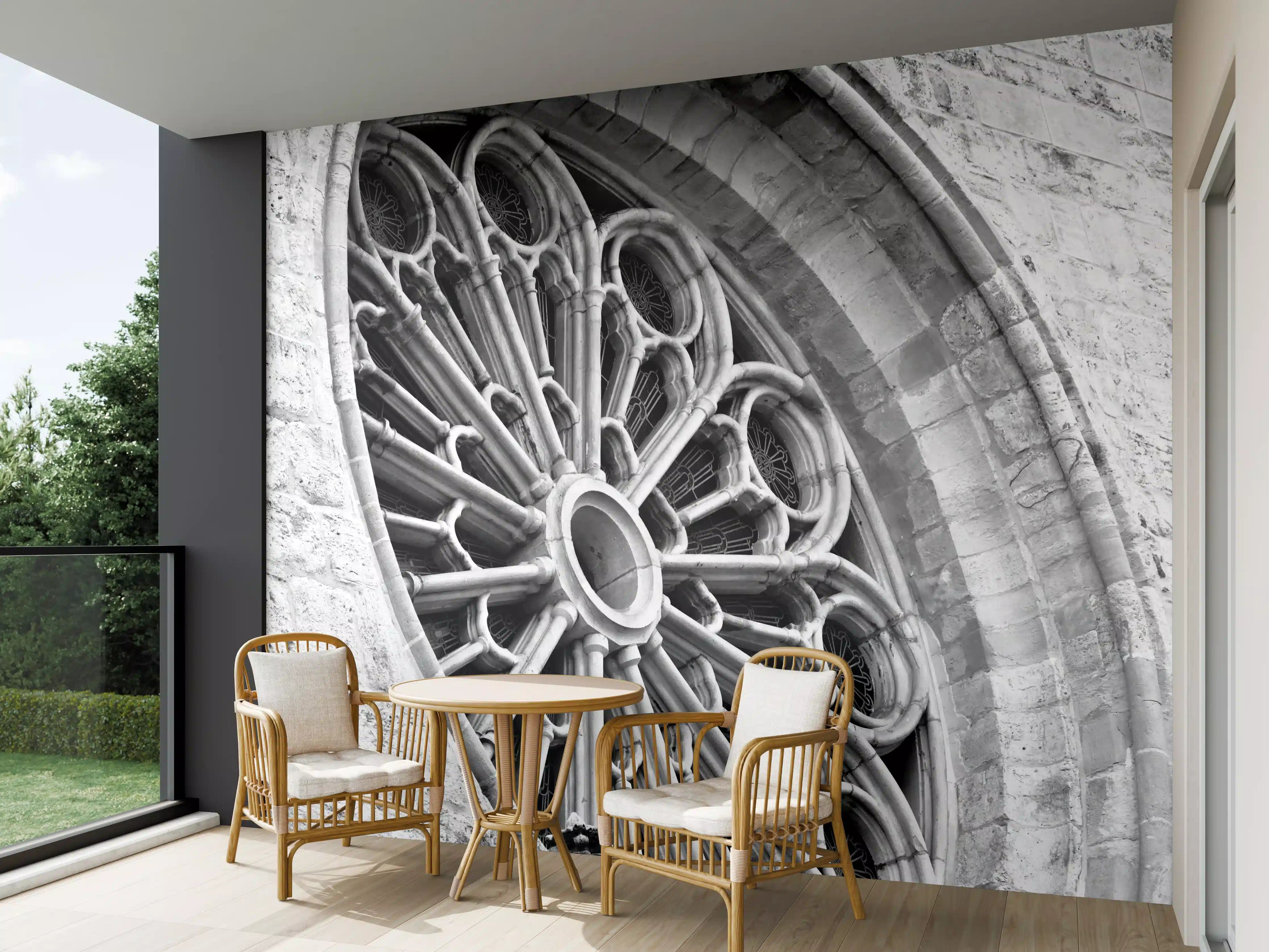 Wandverkleidung außen - Schwarz-Weiß-Rosette-Fenster, gotische Architektur