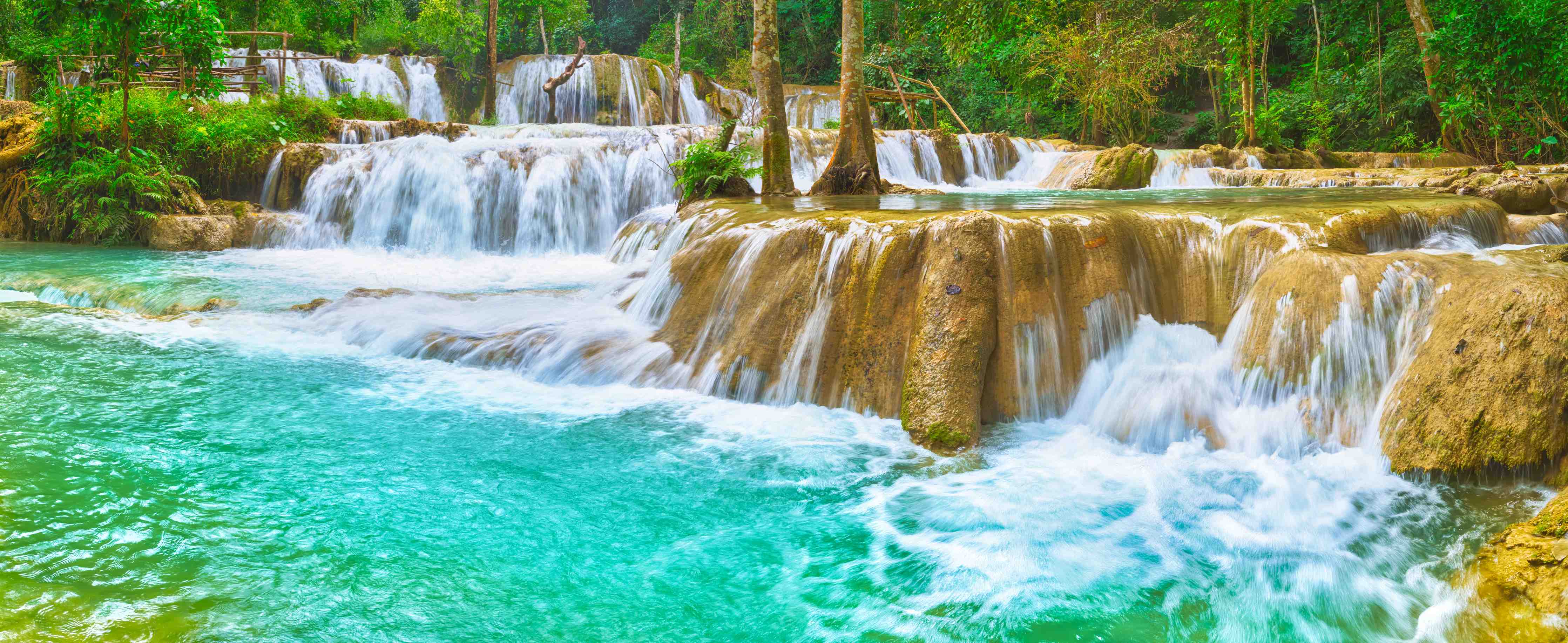 Wandverkleidung außen-Türkisgrüner Stufen-Wasserfall