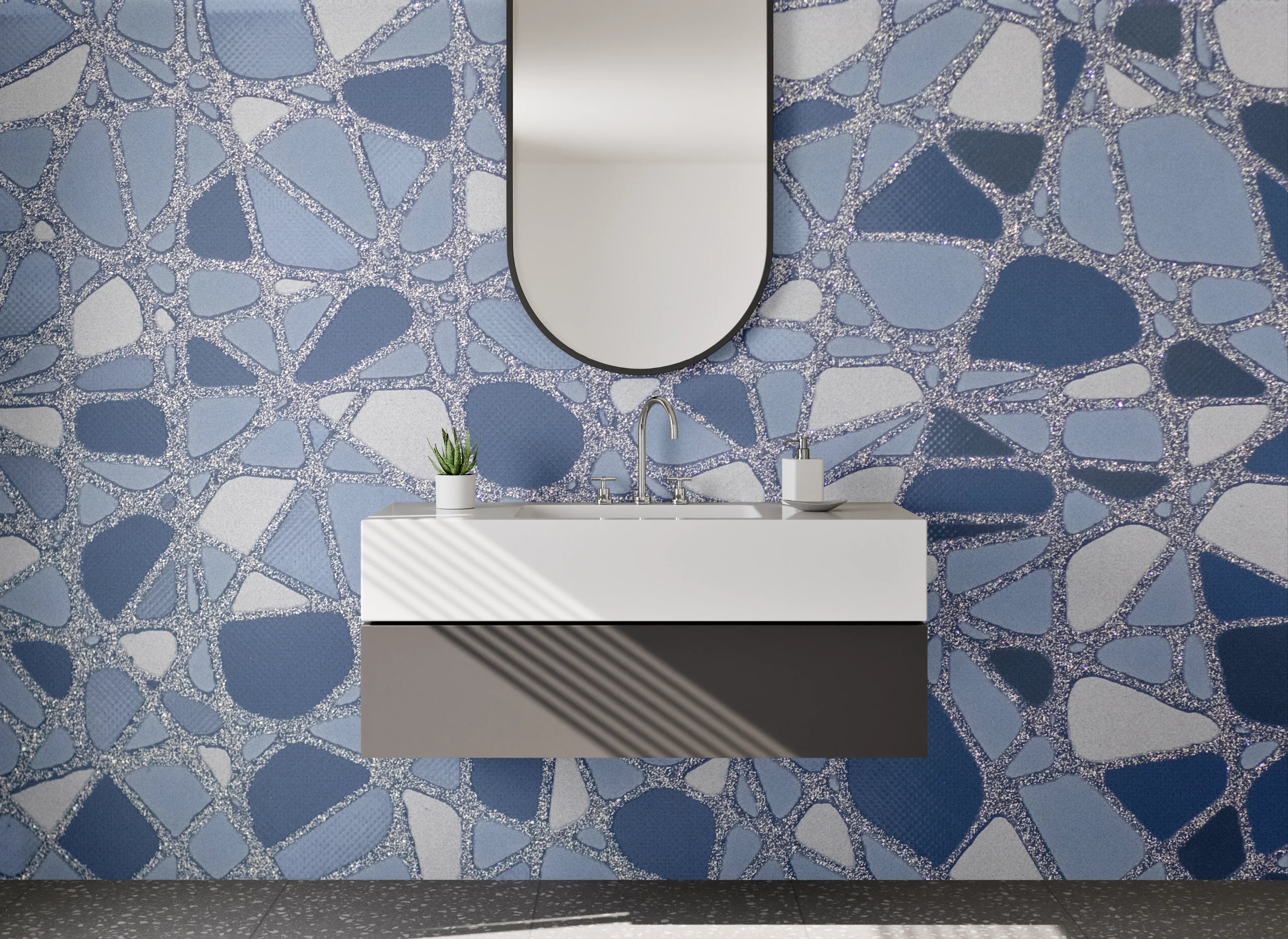 Waschbecken-Rückwand - Abstraktes Fliesen-Mosaik in Blautönen