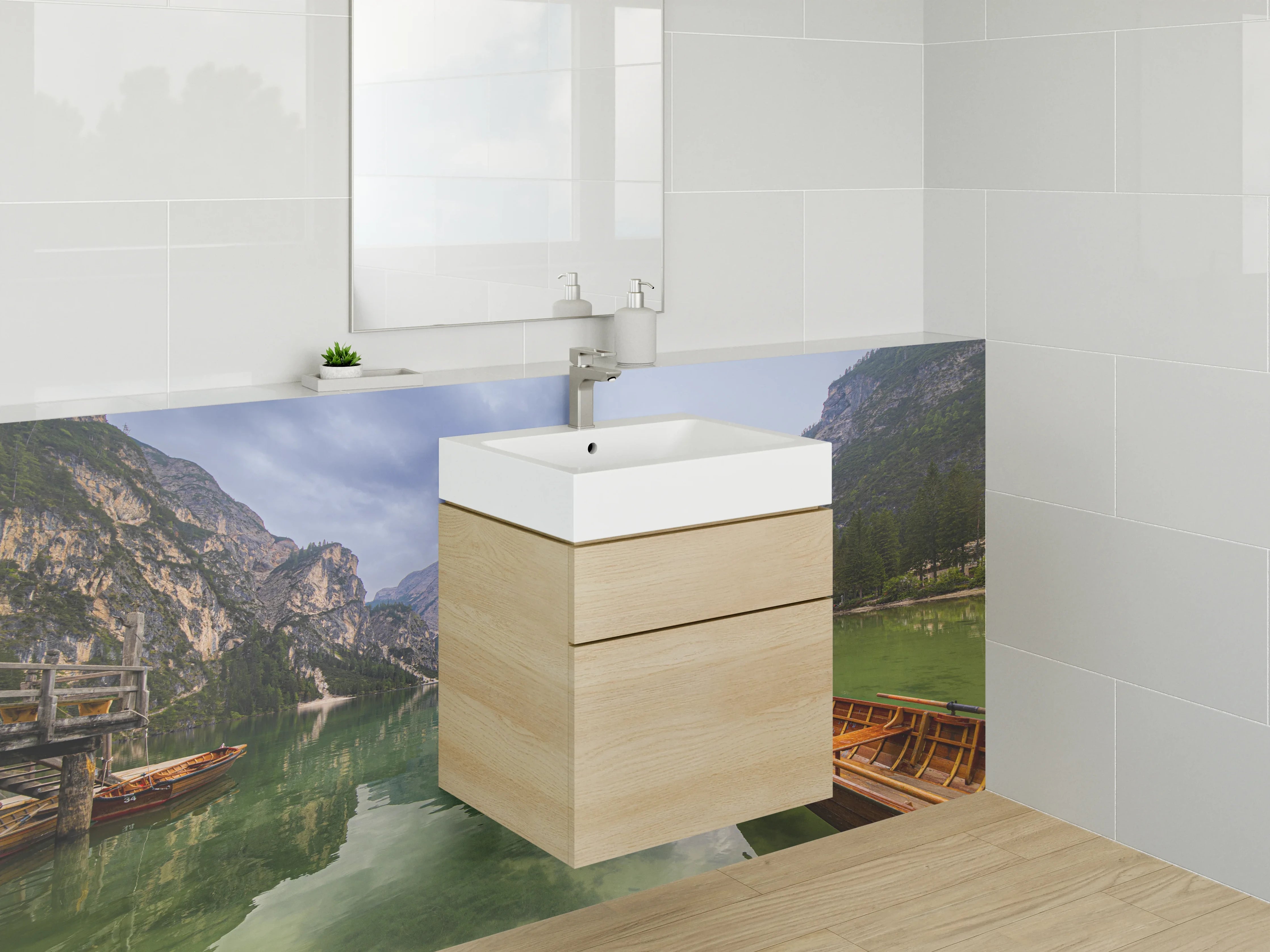 Waschbecken-Rückwand - Bergsee mit Booten und Bergen im Hintergrund