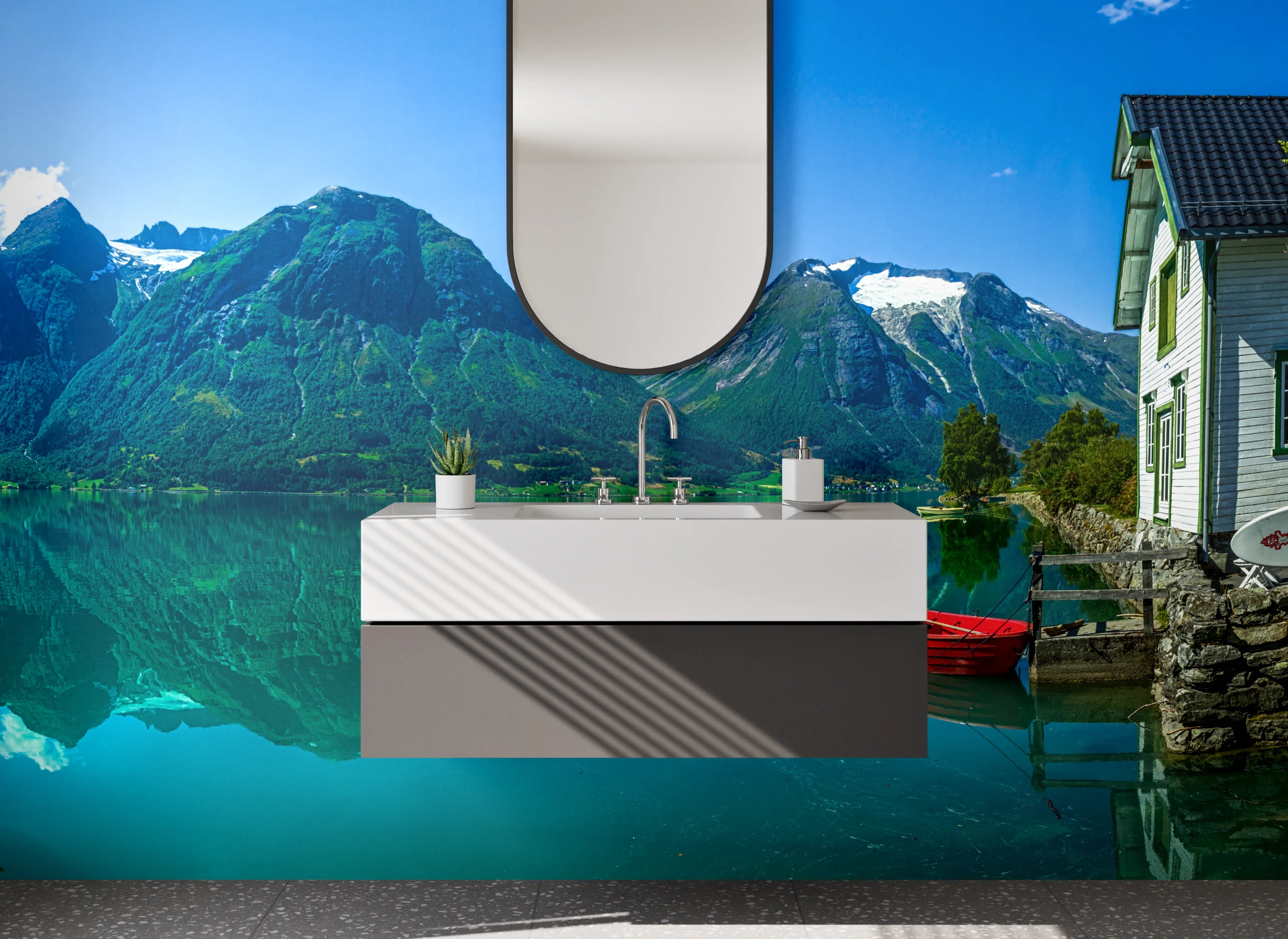 Waschbecken-Rückwand - Bergsee mit Haus und Booten in Norwegen