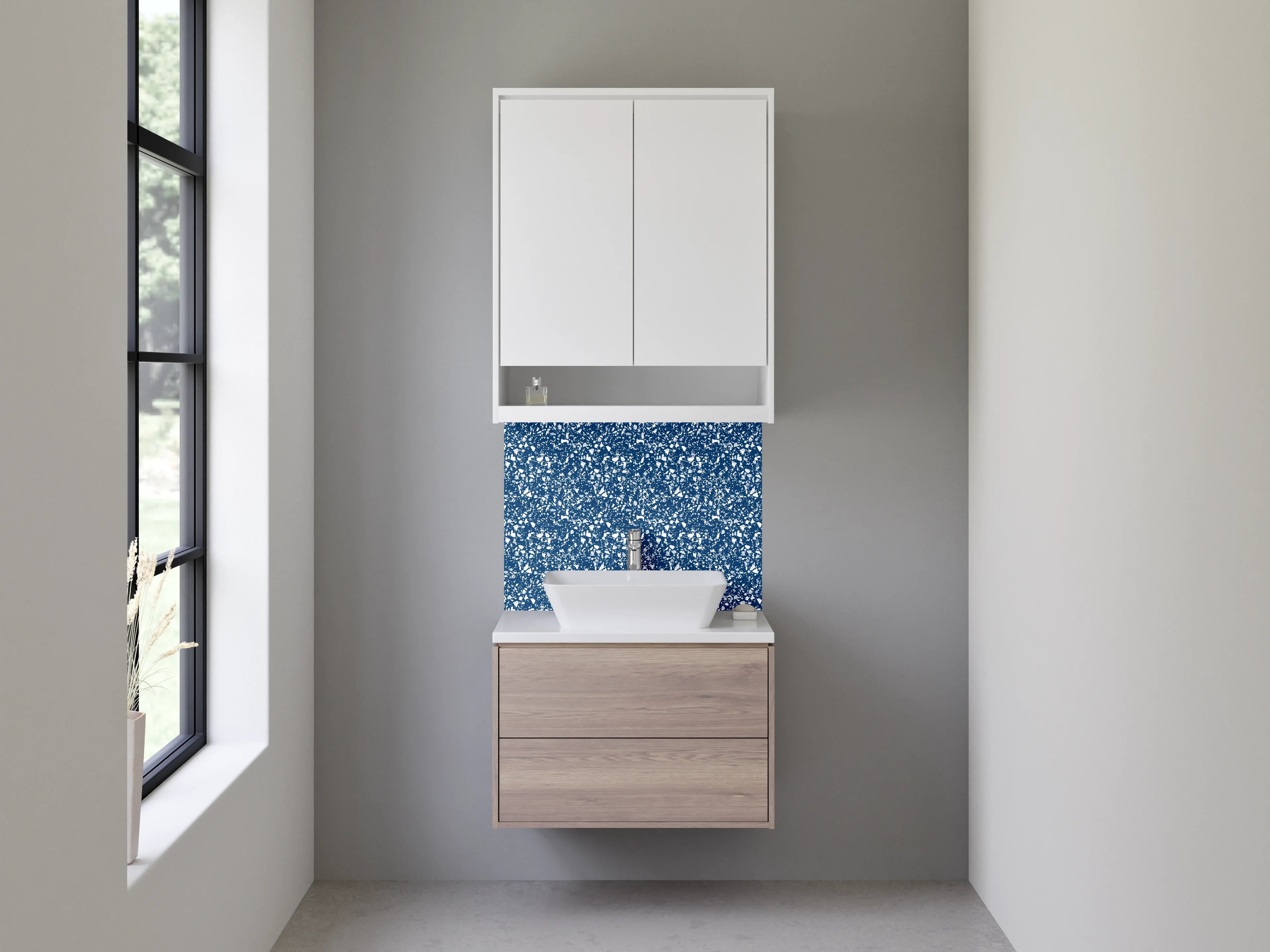 Waschbecken-Rückwand - Blau-Graues Blütenmosaik auf Weiß