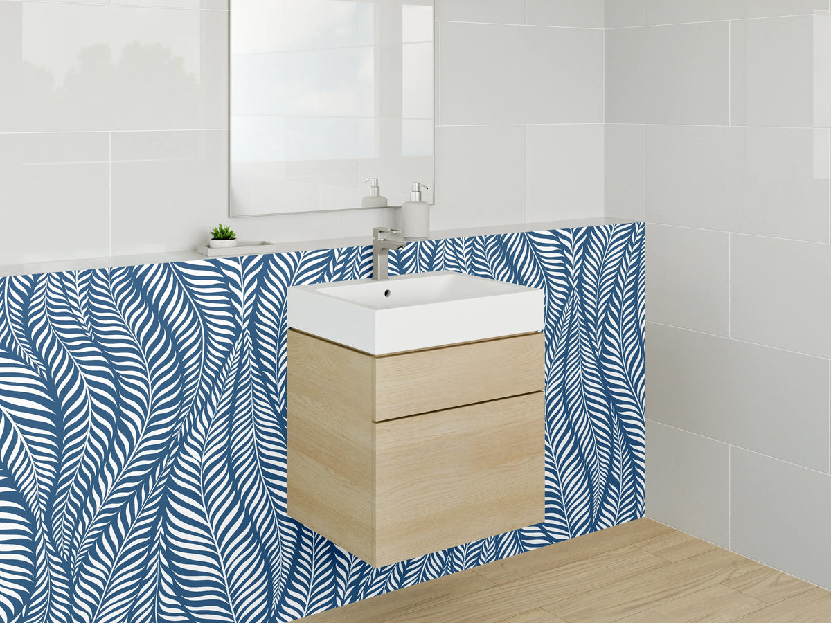 Waschbecken-Rückwand - Blau Weißes Blätter Muster modern