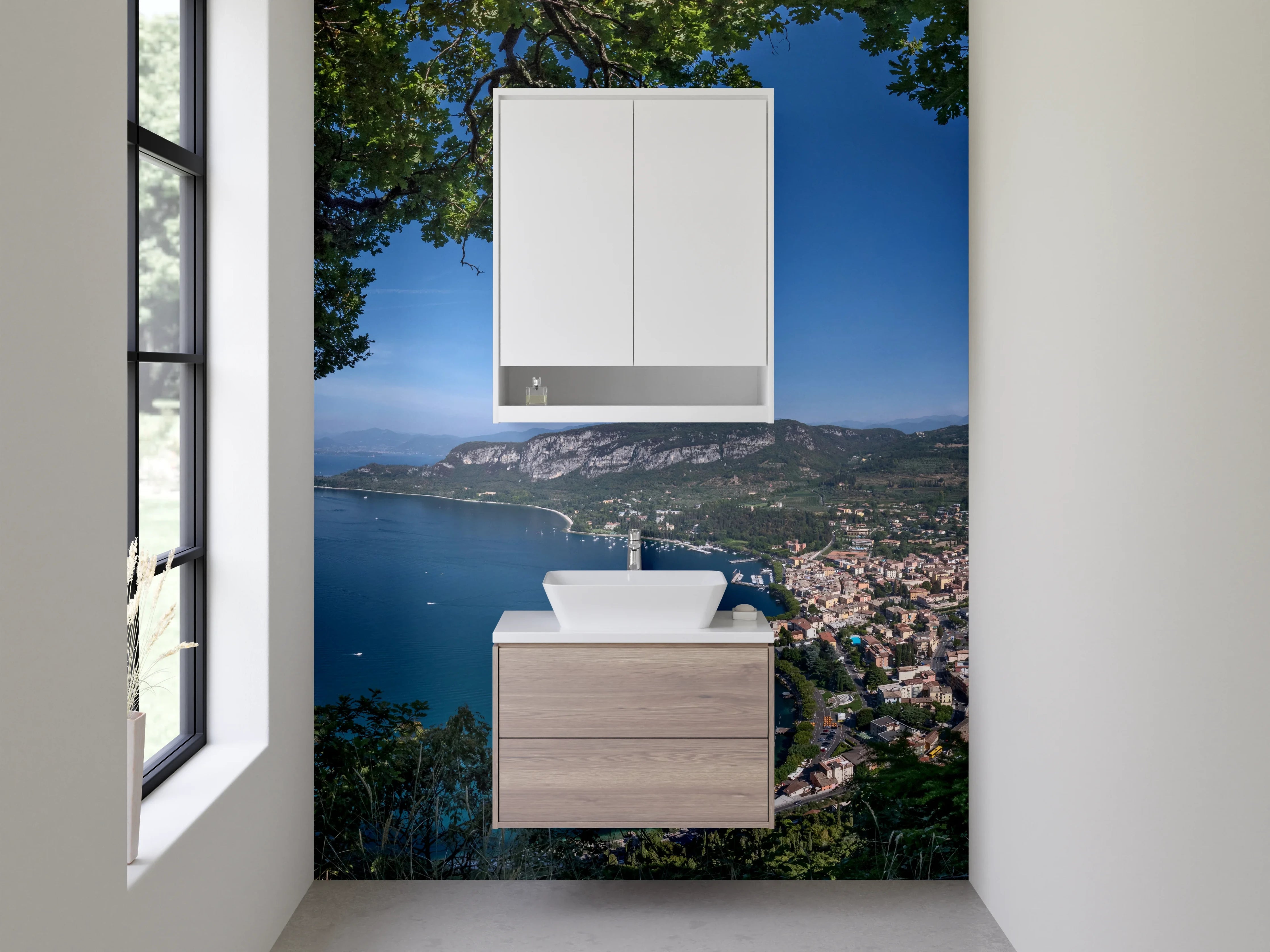 Waschbecken-Rückwand - Blick auf den See mit umliegenden Bergen