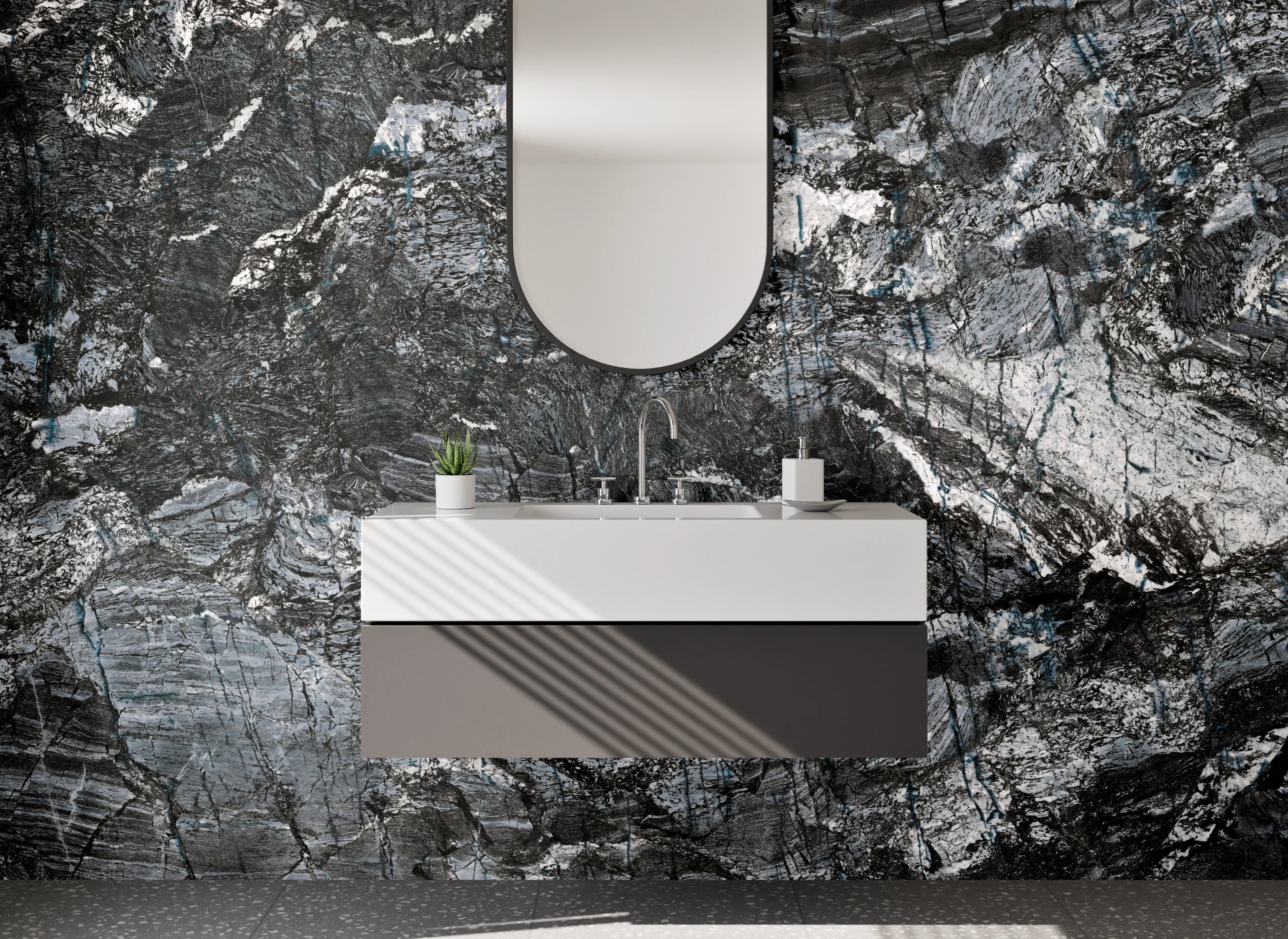 Waschbecken-Rückwand - Dunkle Marmorstruktur mit Grau- und Schwarztönen