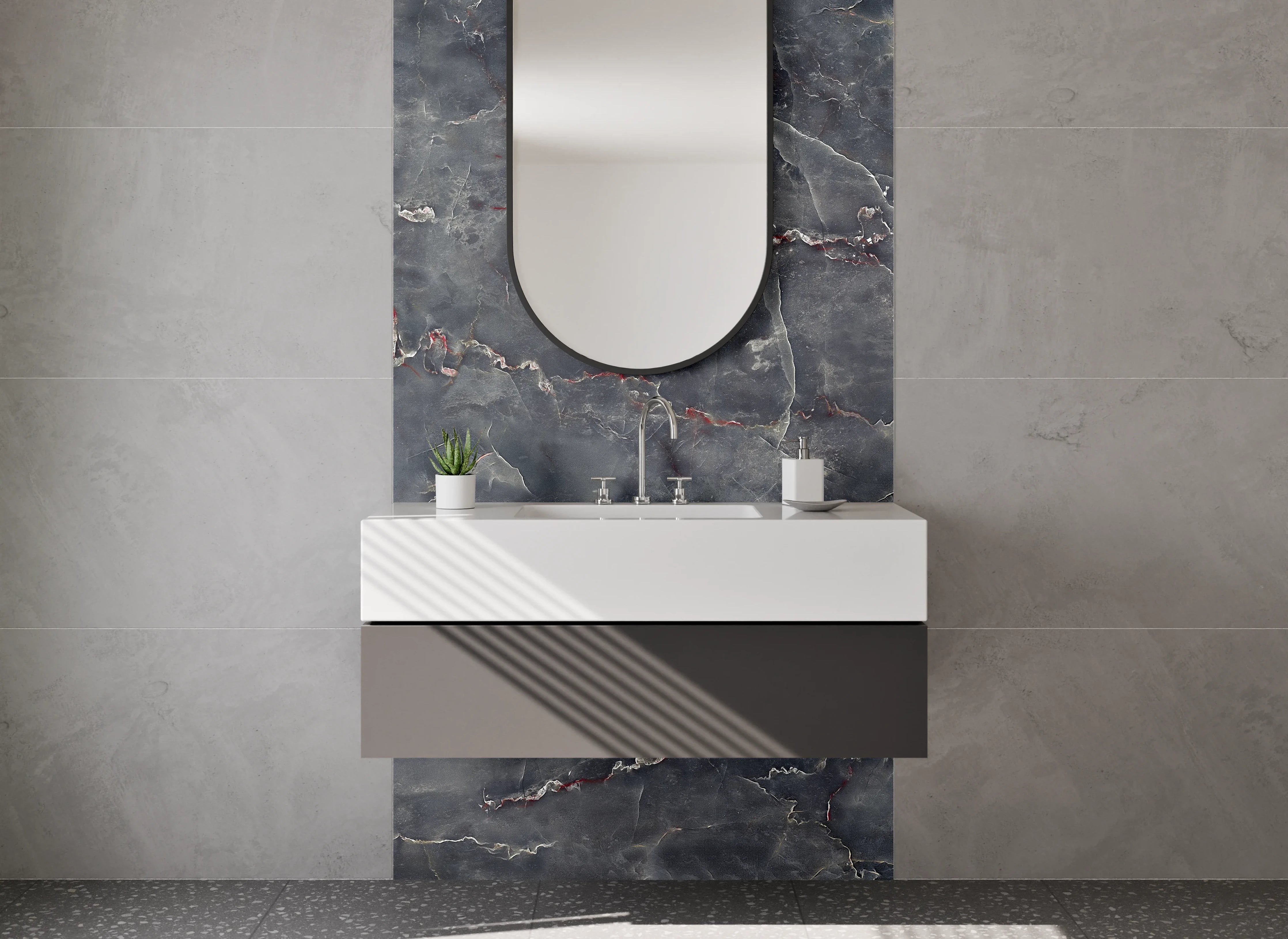 Waschbecken-Rückwand - Dunkle Marmorstruktur mit feinen Goldadern