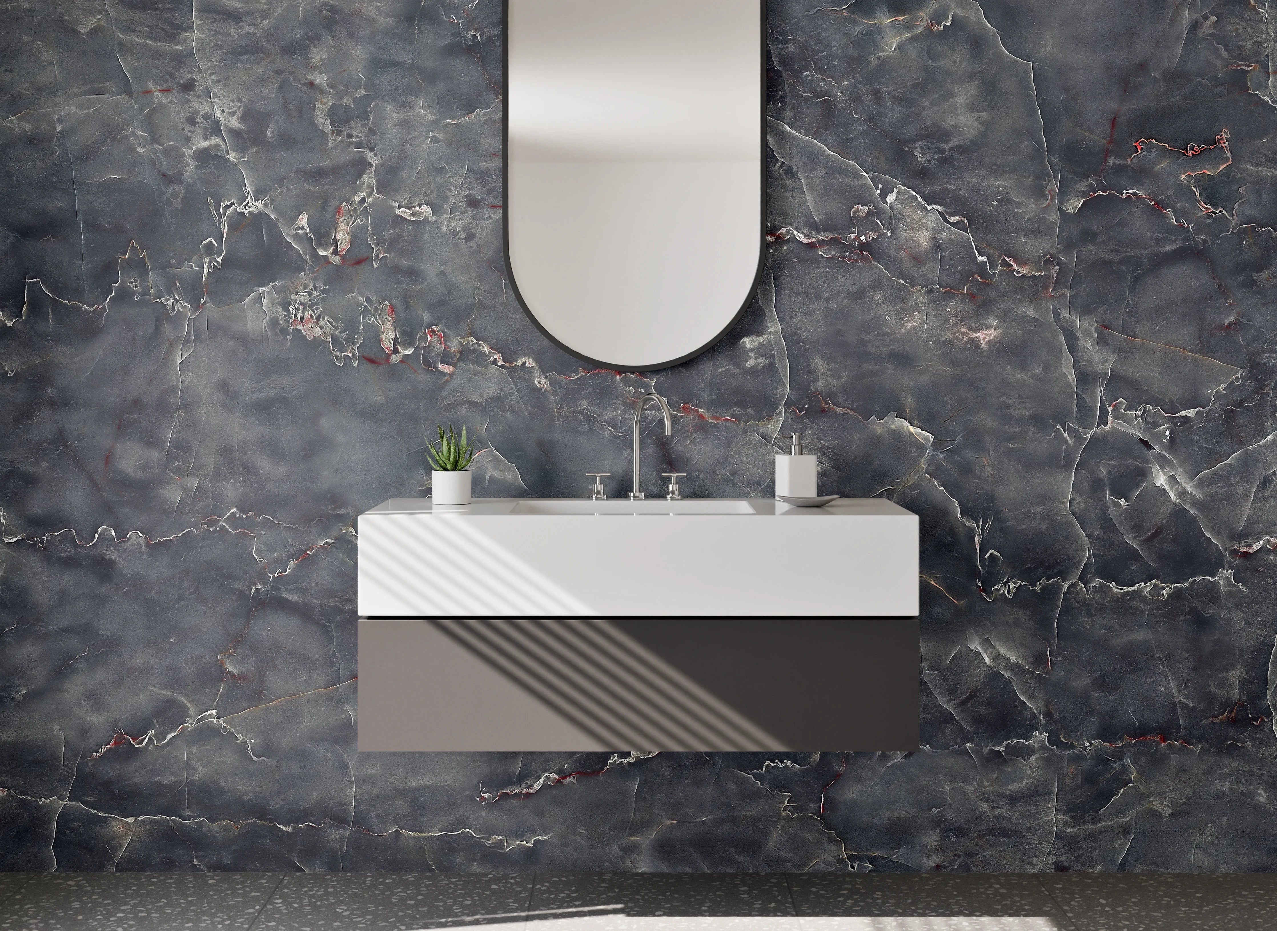 Waschbecken-Rückwand - Dunkle Marmorstruktur mit feinen Goldadern