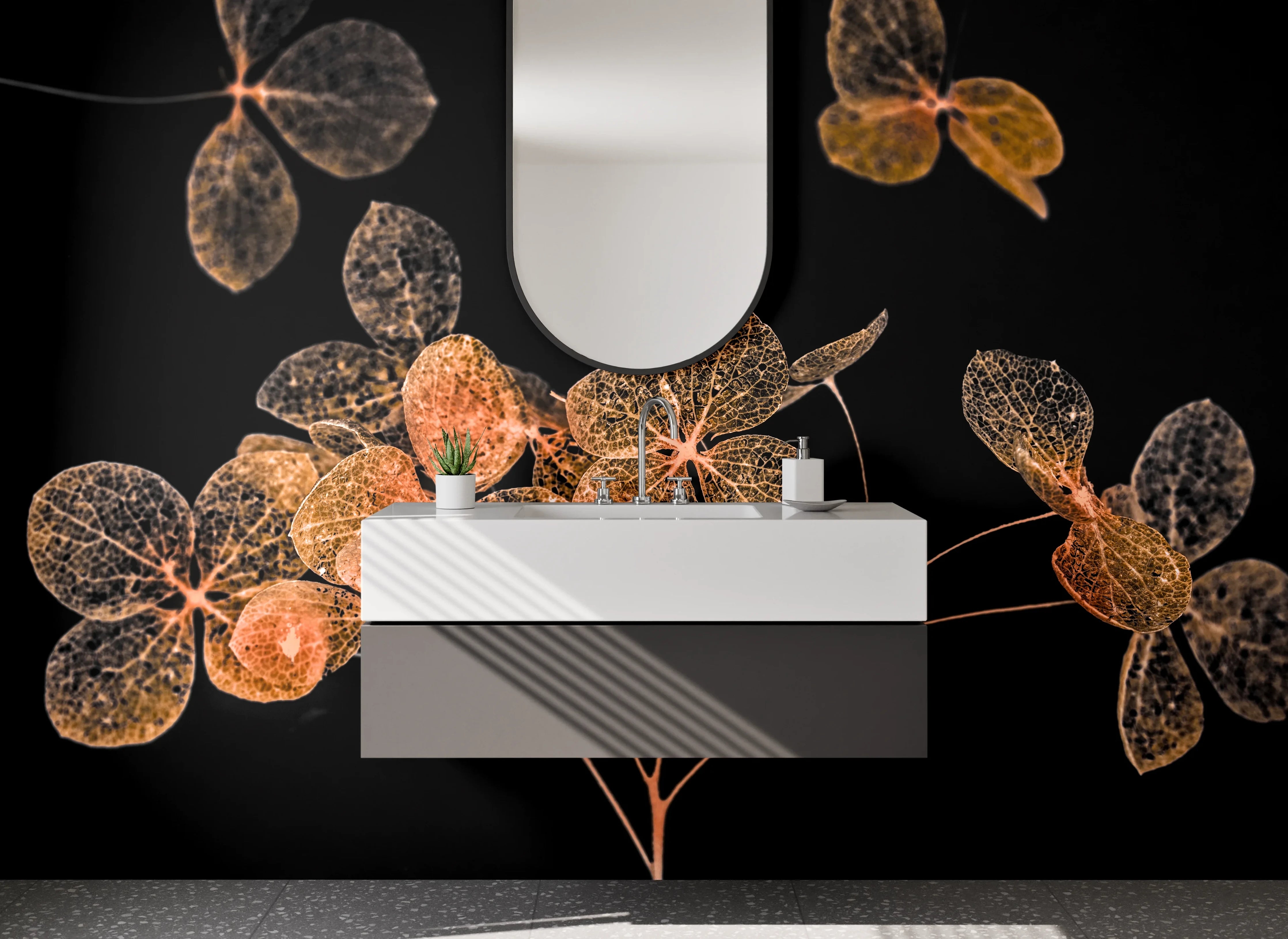 Waschbecken-Rückwand - Filigrane Blüten in Orange auf Schwarz